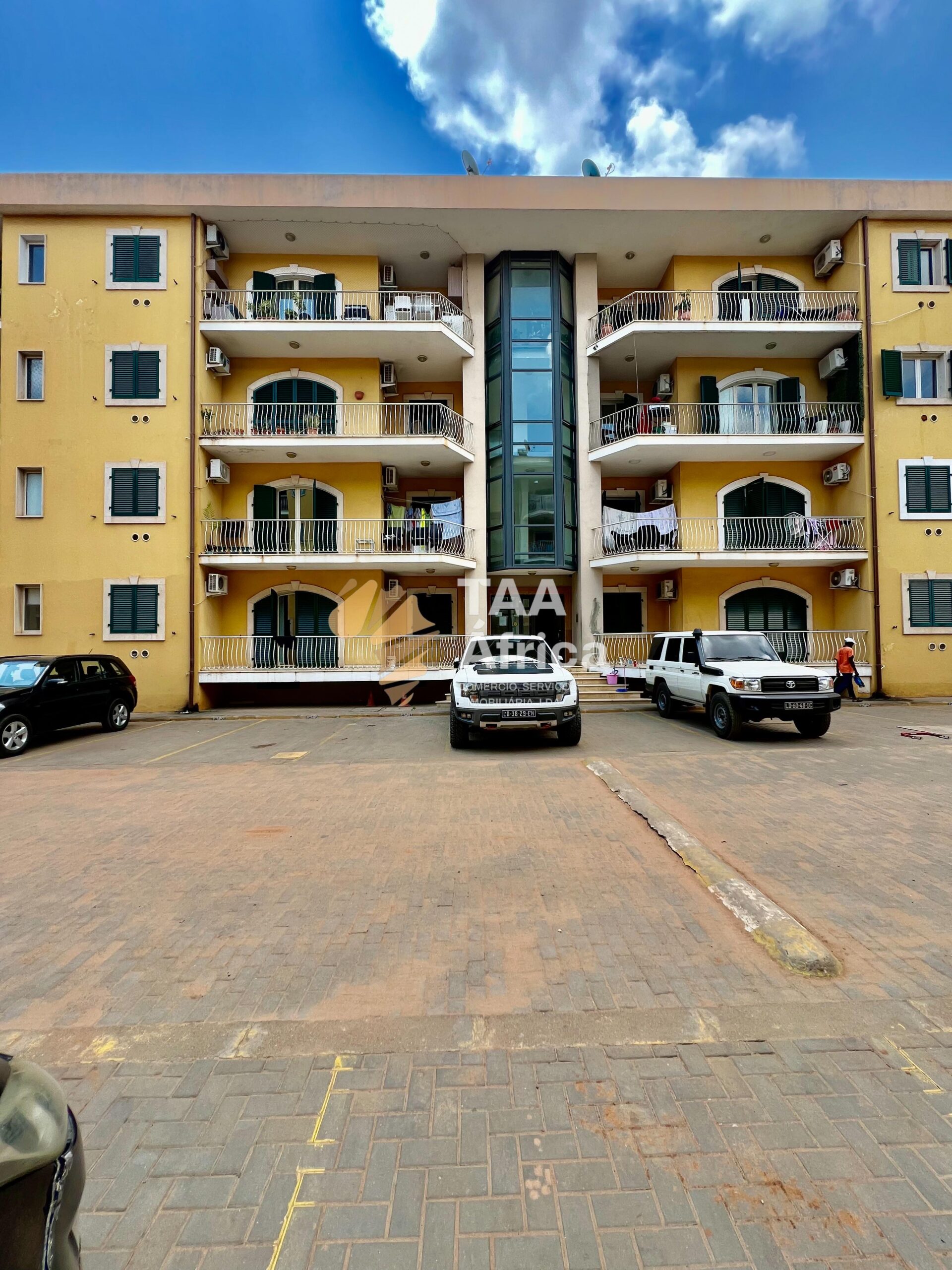 46c34ba3-a3c6-4439-afa3-6cf5078f9dd3