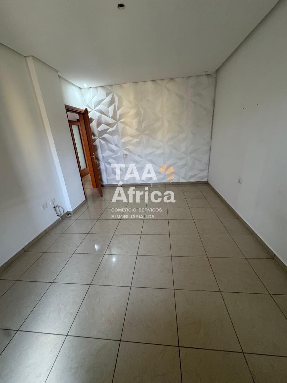 7b9ec933-d200-4a00-bd2c-ccc55bef8aee-1