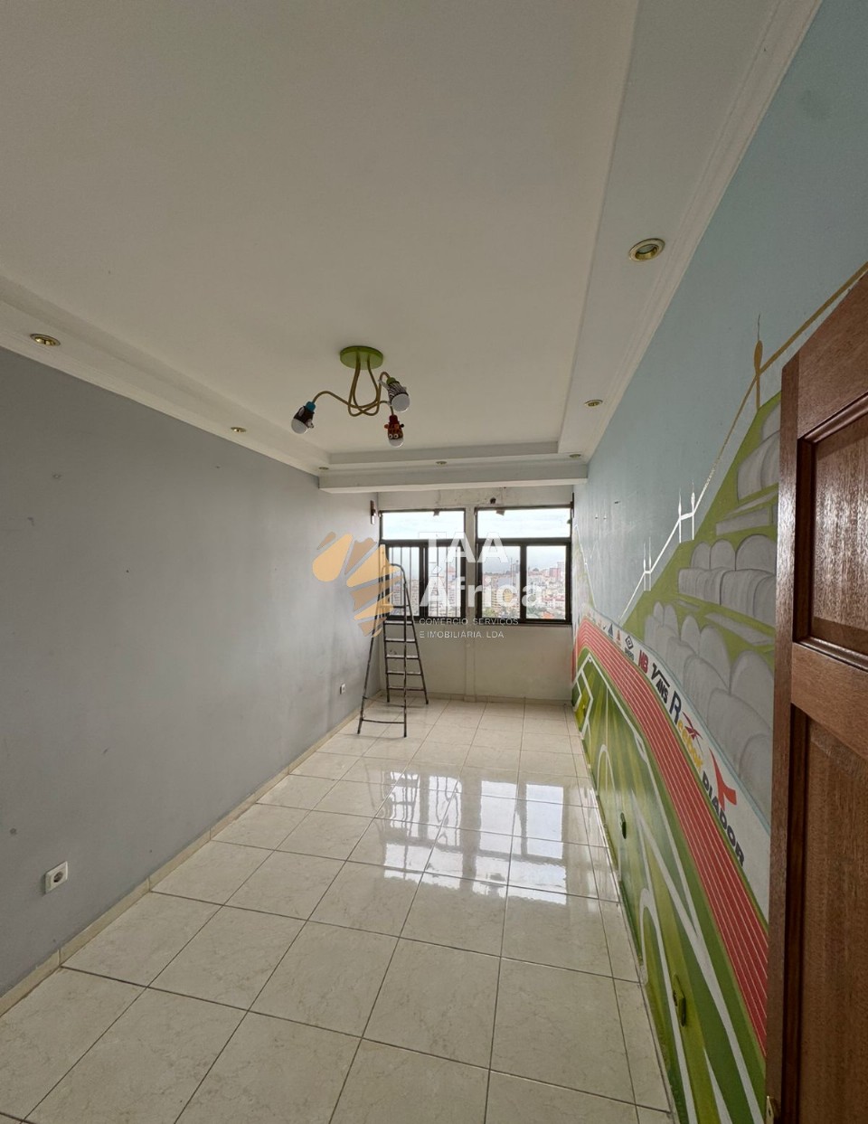 8efa49d3d4b244cd842ac034f9fe1f4b