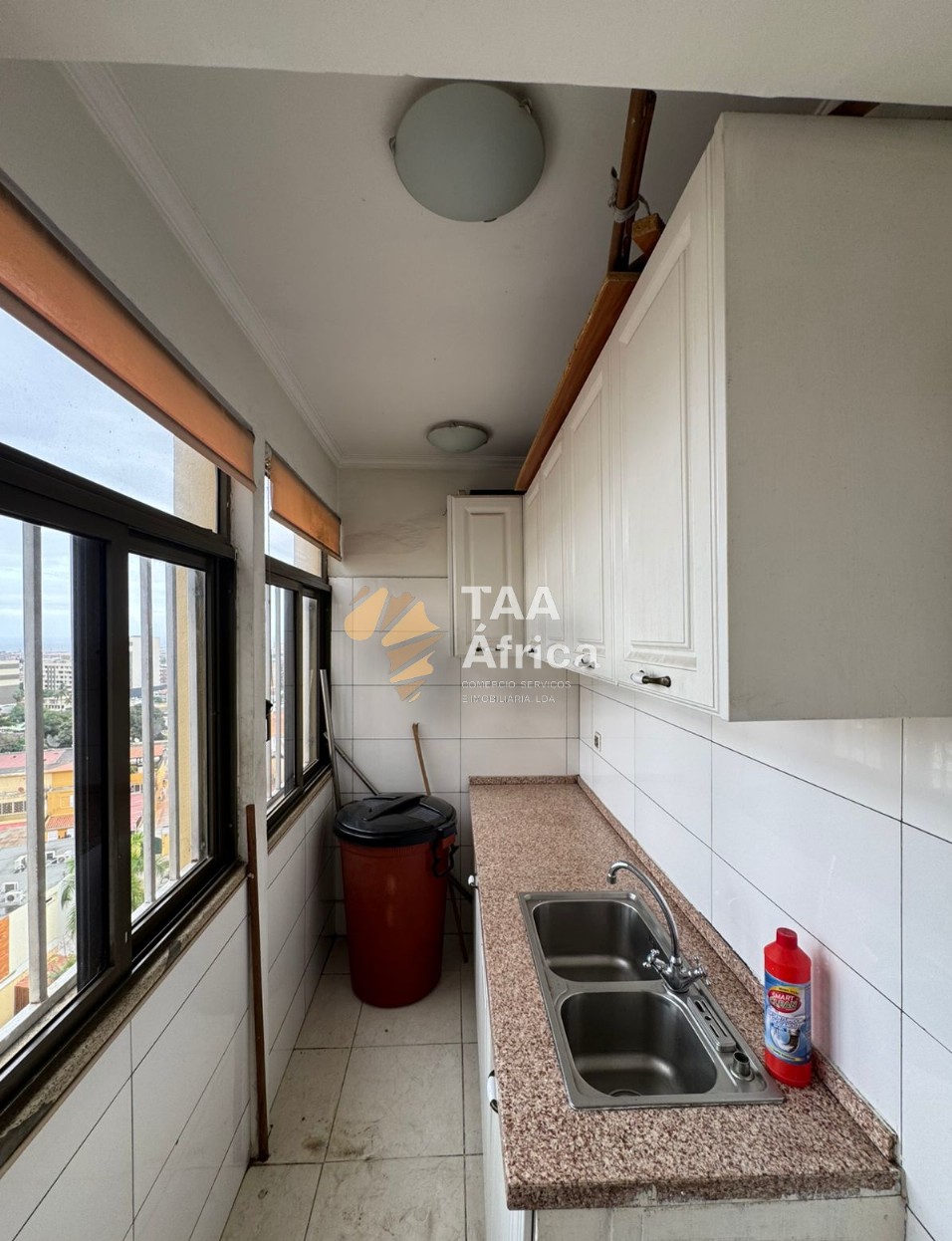 98786e8af028472a9aacf6032e189591