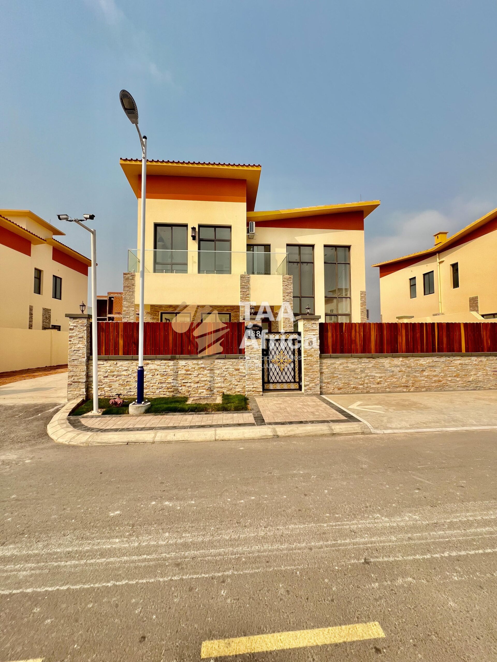 WhatsApp-Image-2025-10-19-at-18.16.05