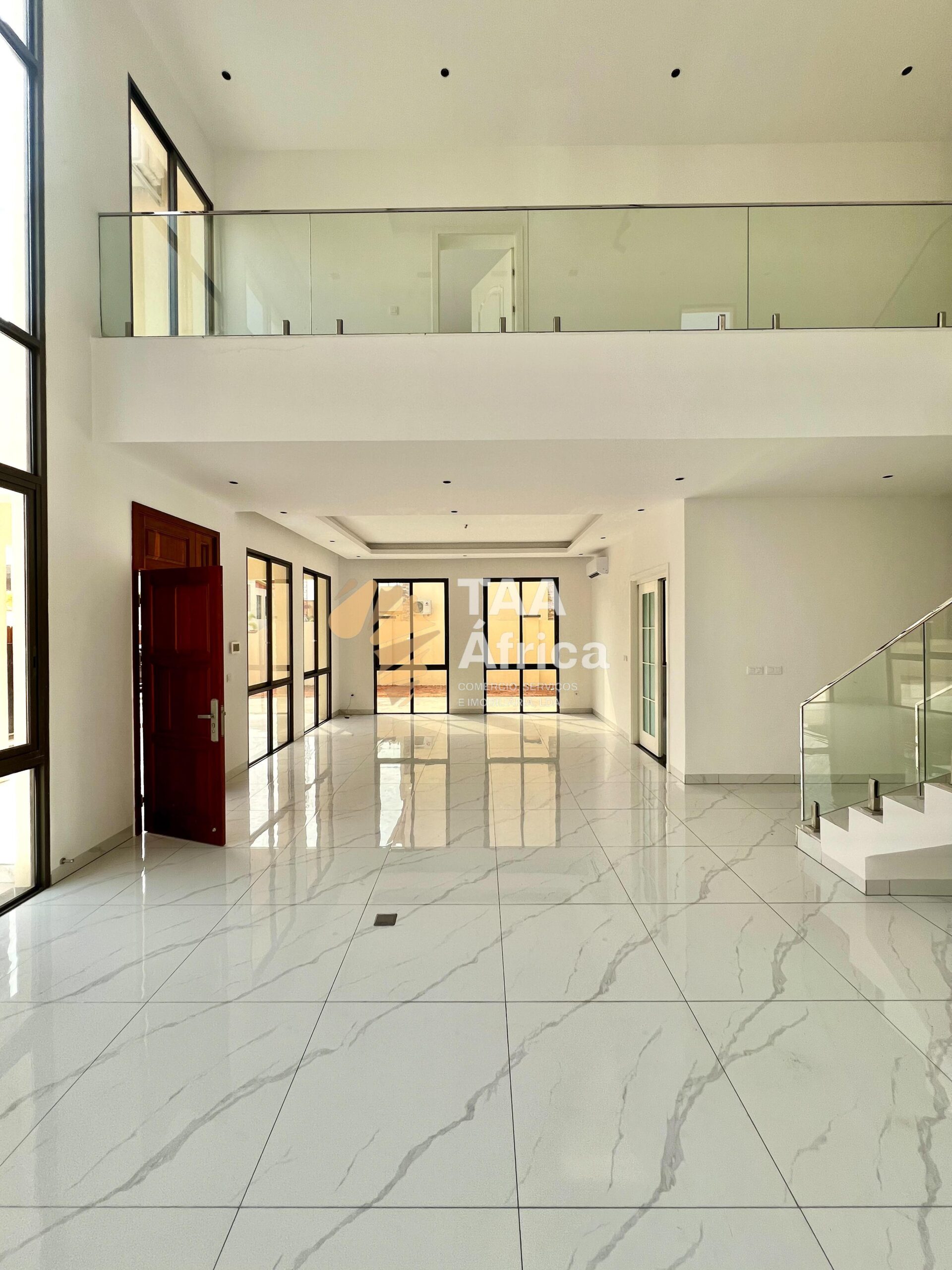 WhatsApp-Image-2025-10-19-at-18.16.21