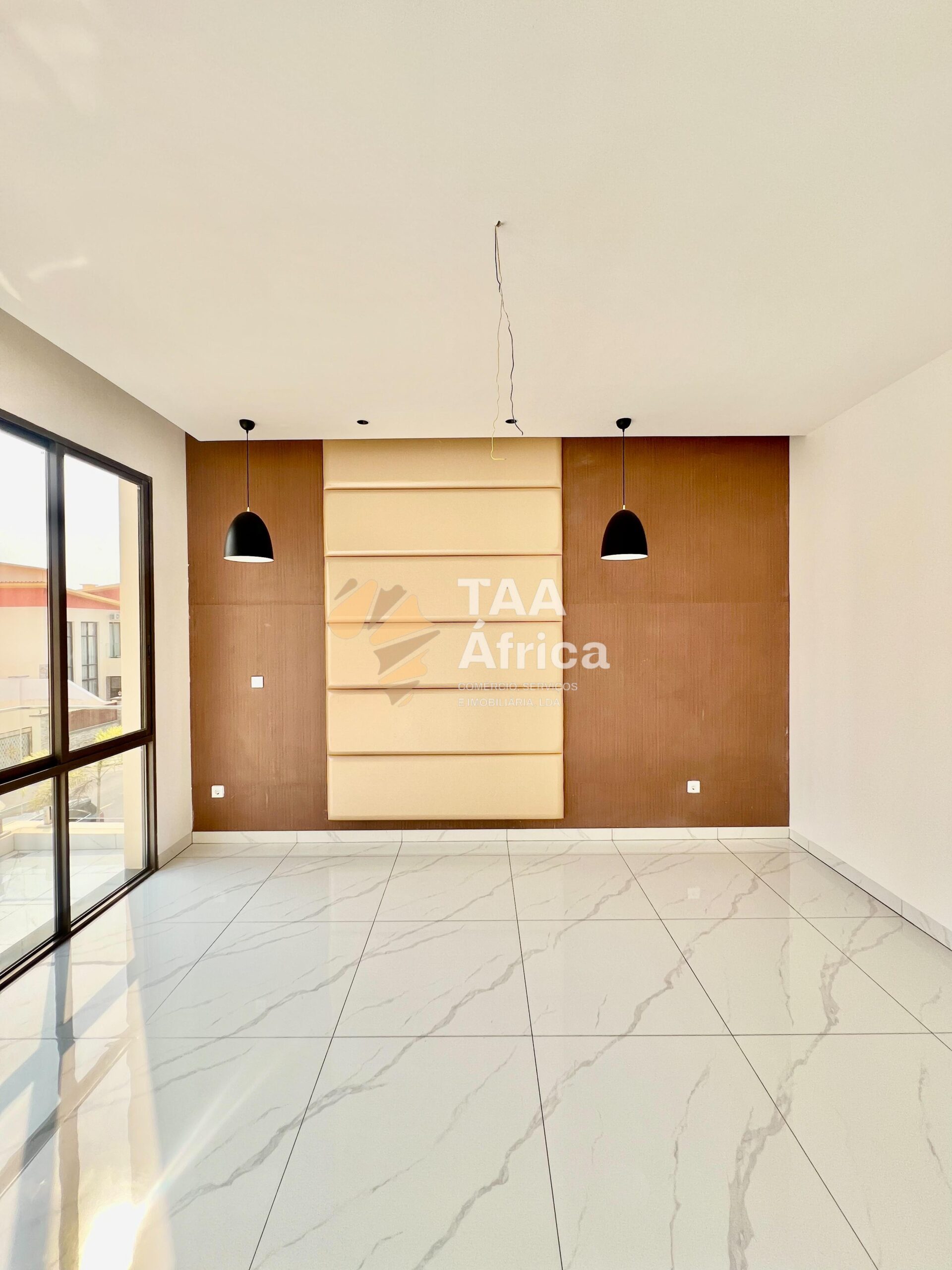 WhatsApp-Image-2025-10-19-at-18.16.24-2