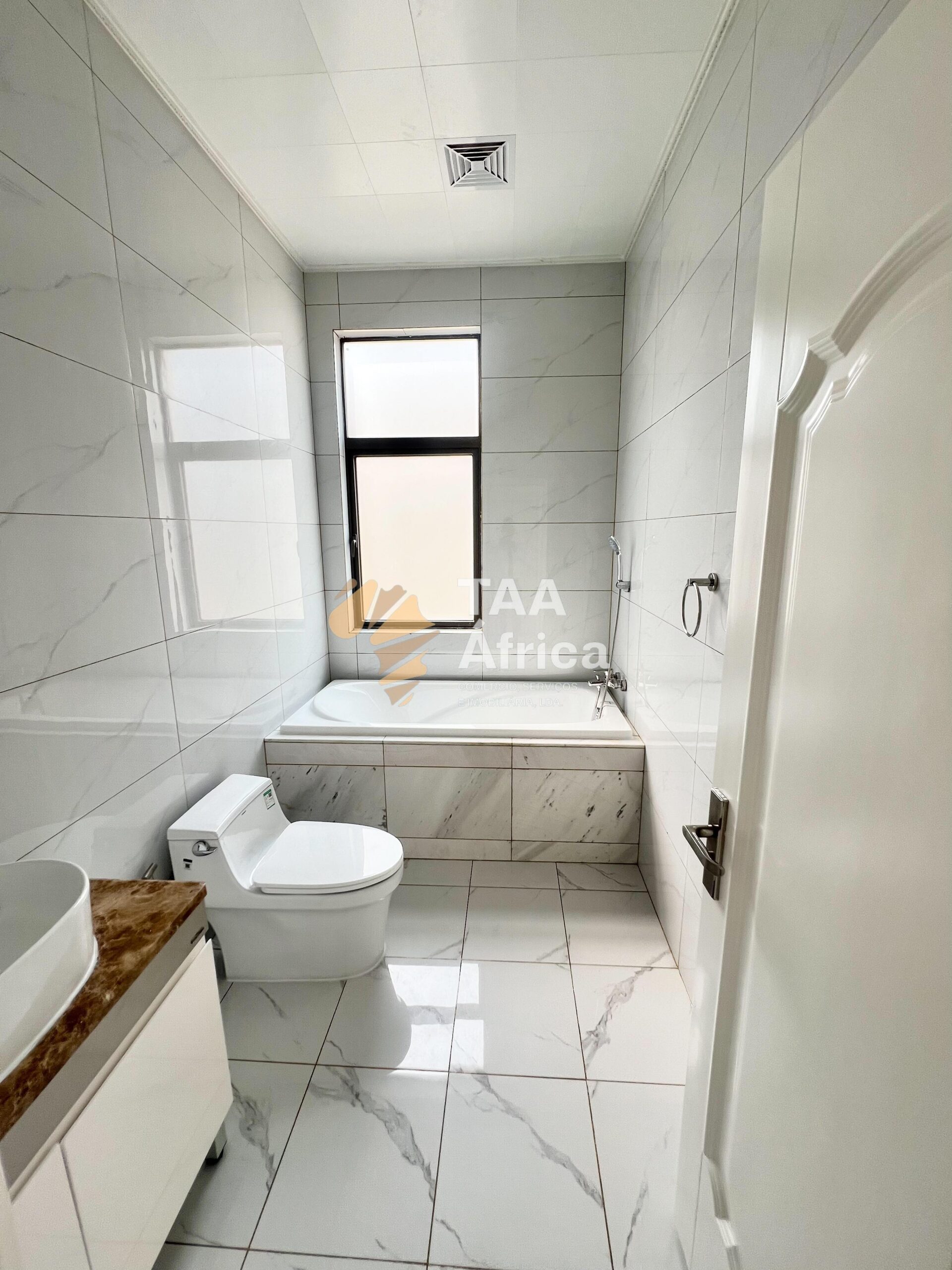 WhatsApp-Image-2025-10-19-at-18.16.26