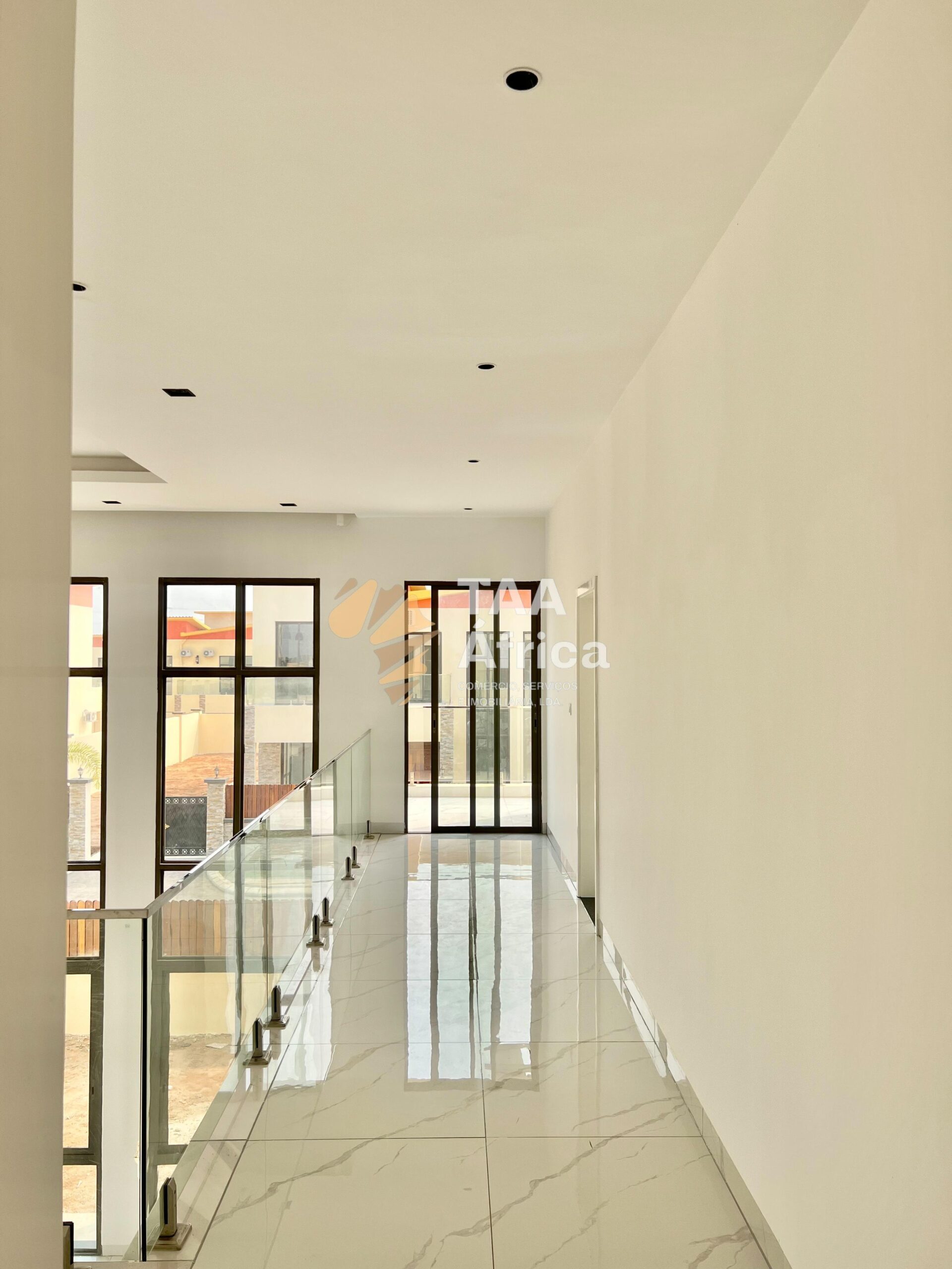 WhatsApp-Image-2025-10-19-at-18.16.27