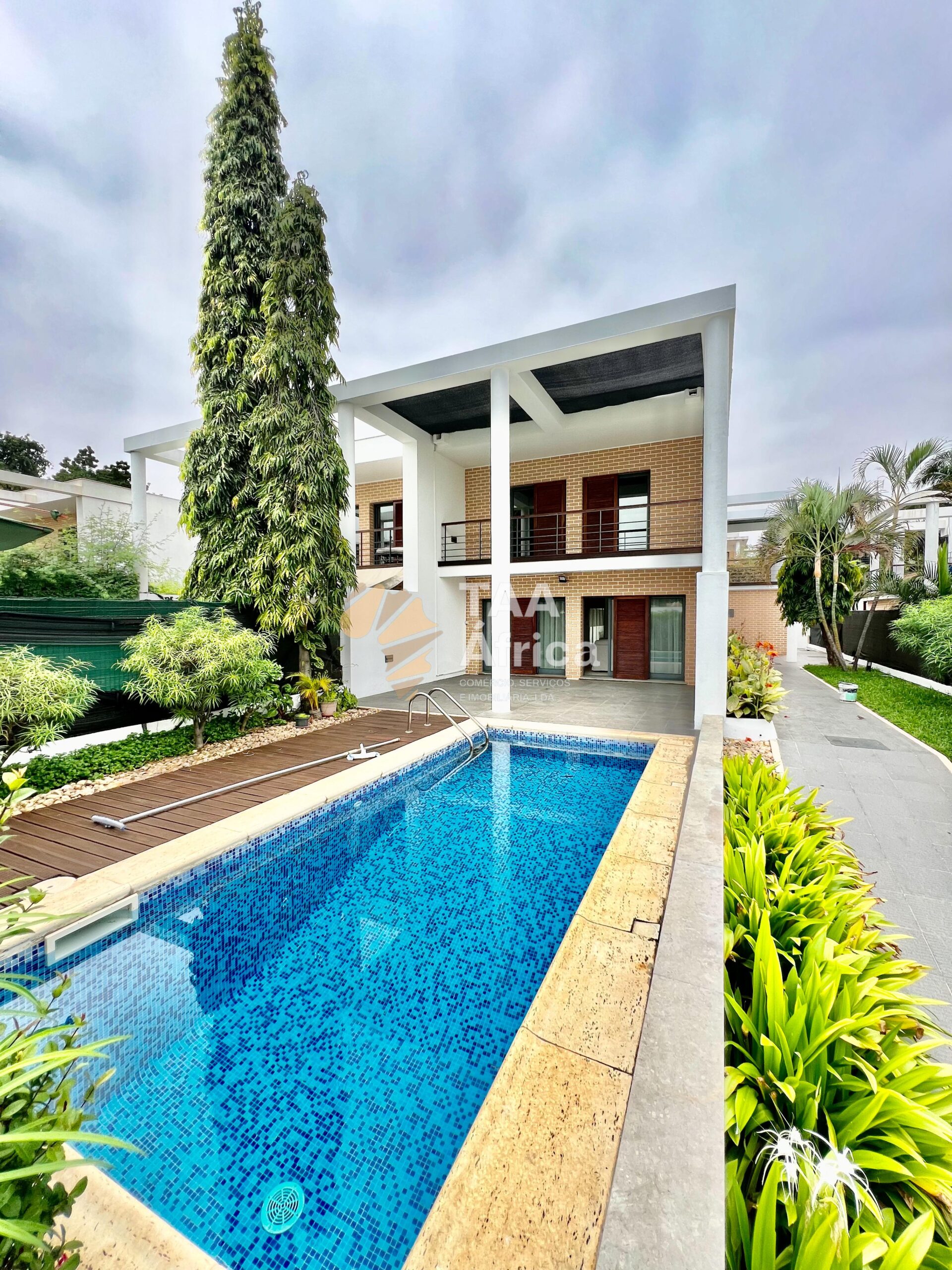 WhatsApp-Image-2025-10-21-at-10.49.52-4