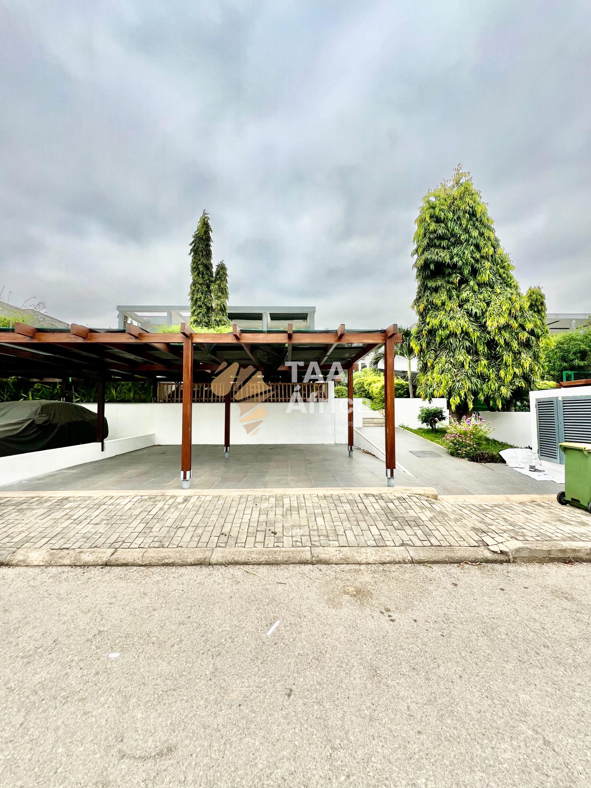 WhatsApp-Image-2025-10-21-at-10.49.52