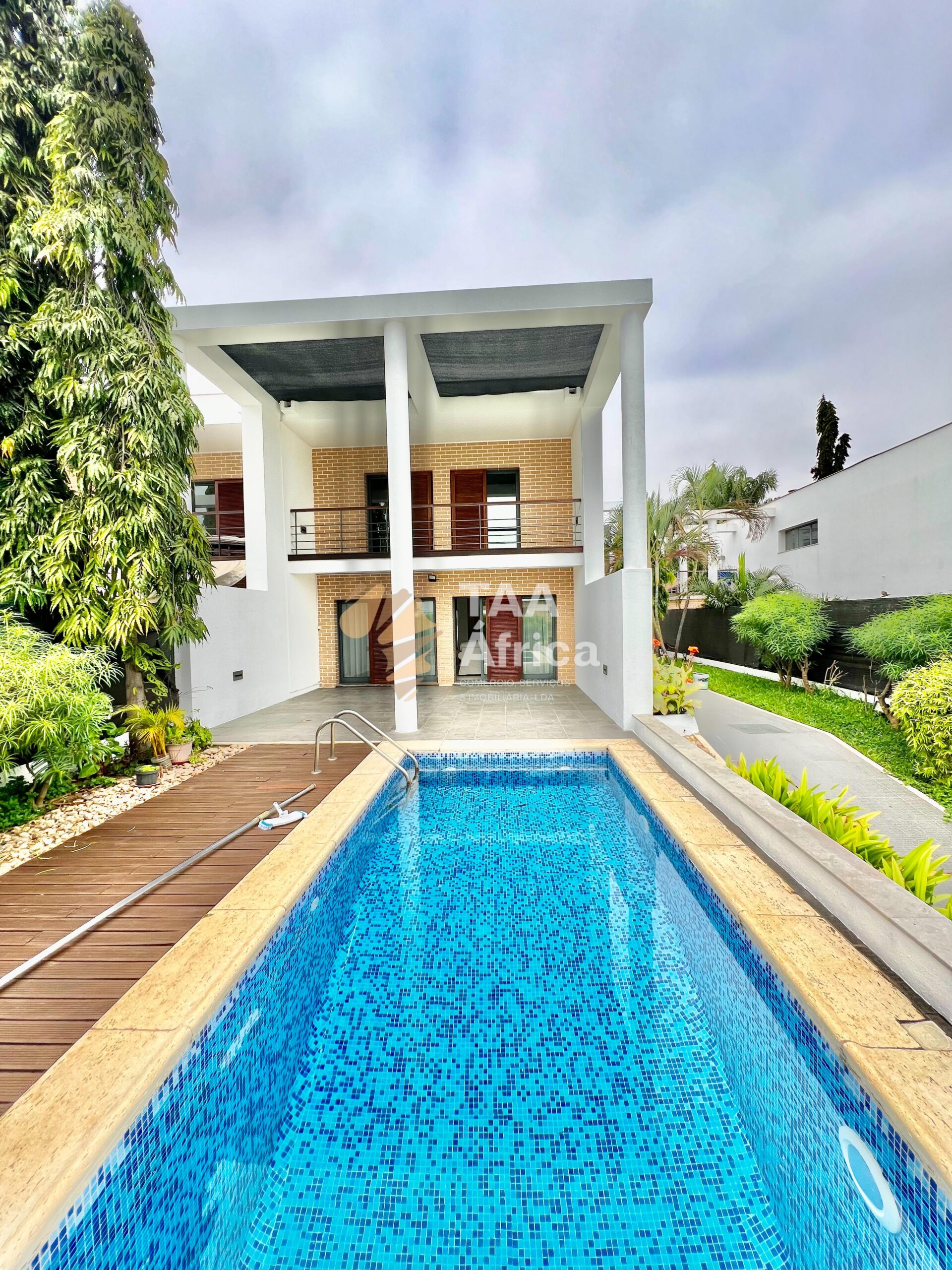 WhatsApp-Image-2025-10-21-at-10.49.53