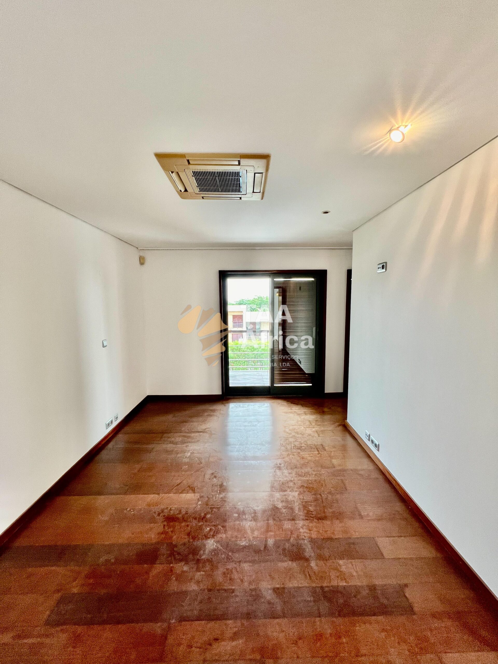 WhatsApp-Image-2025-10-21-at-10.49.57