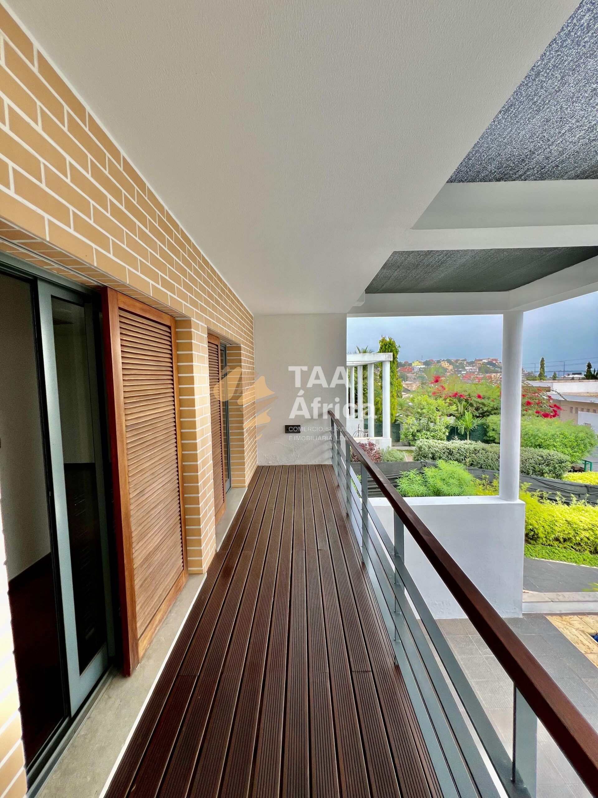 WhatsApp-Image-2025-10-21-at-10.49.58