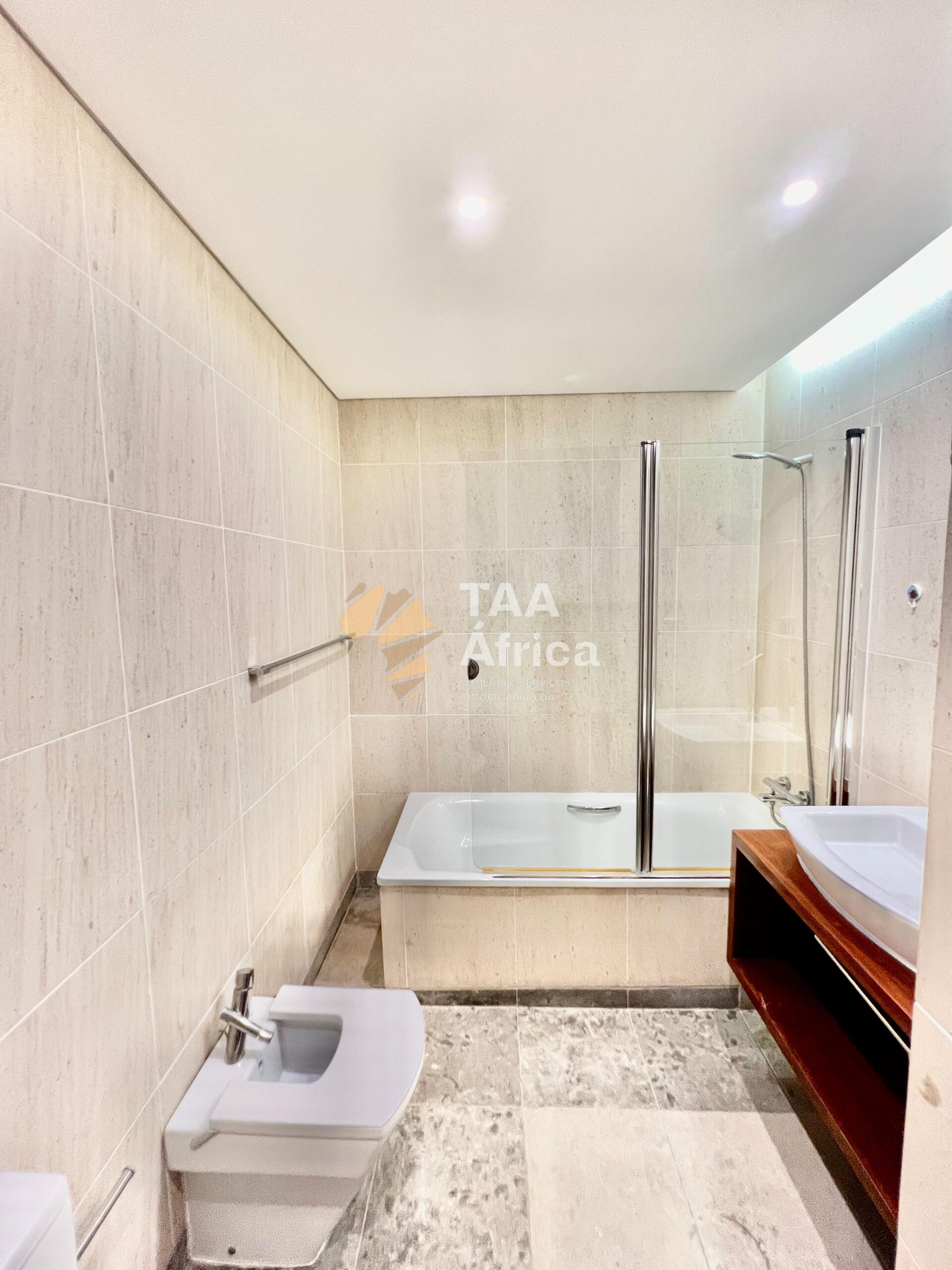 WhatsApp-Image-2025-10-21-at-10.50.00