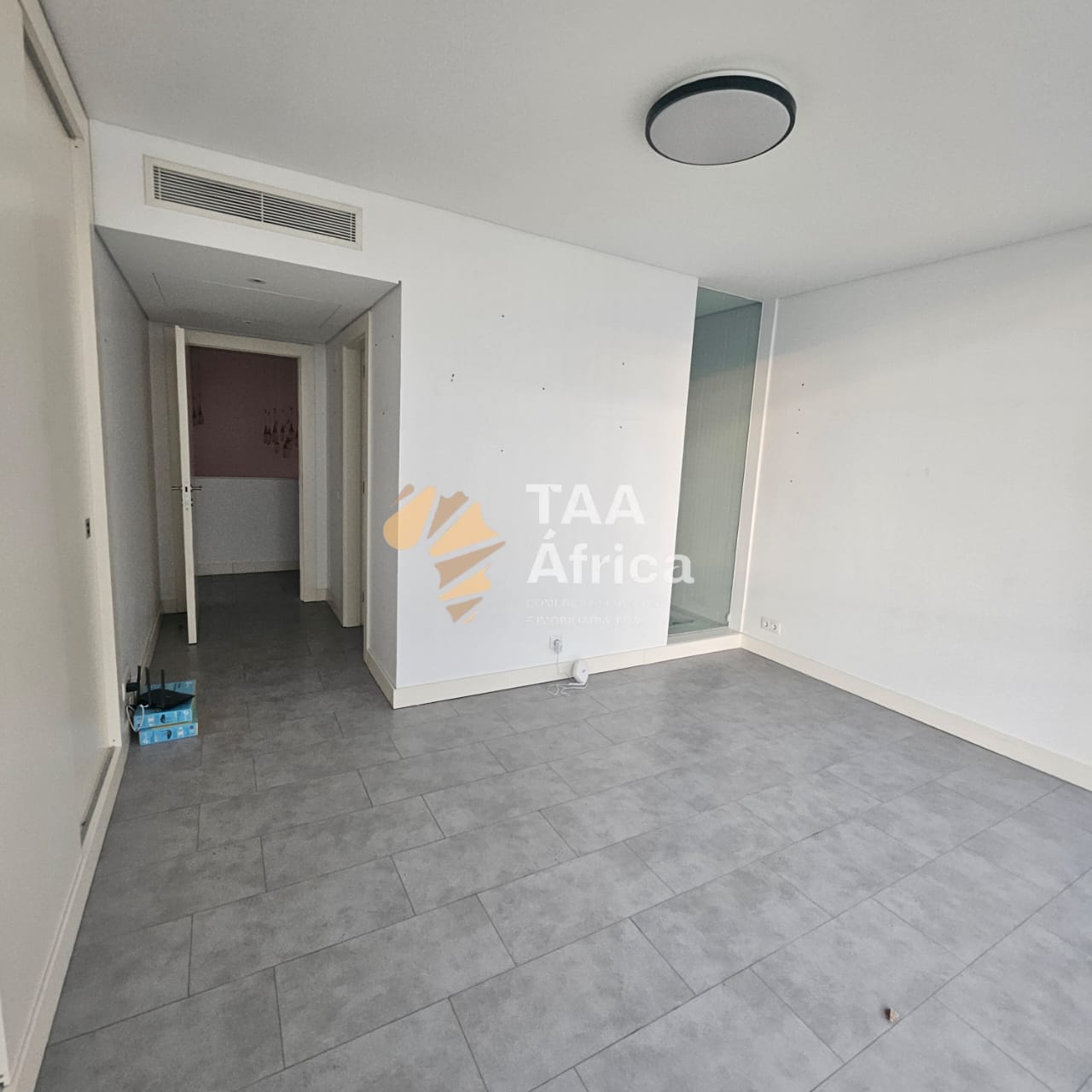 WhatsApp-Image-2025-10-26-at-22.04.22-2