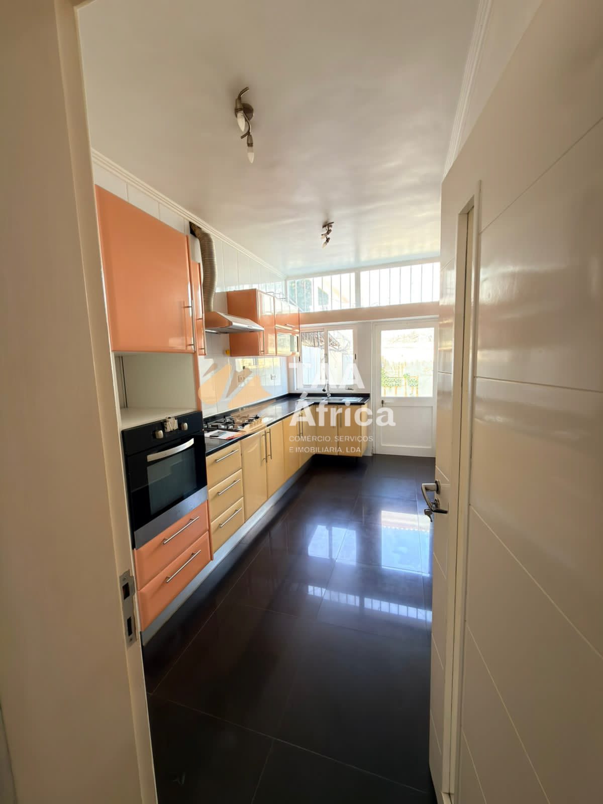 WhatsApp-Image-2025-10-26-at-22.09.37