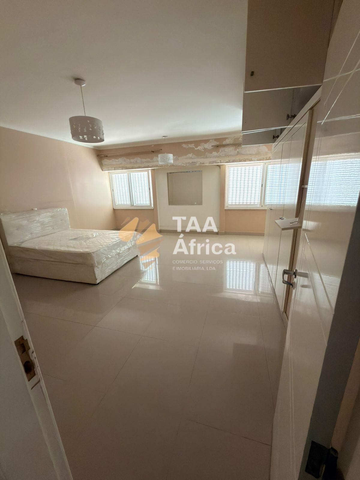 WhatsApp-Image-2025-10-26-at-22.09.42-2