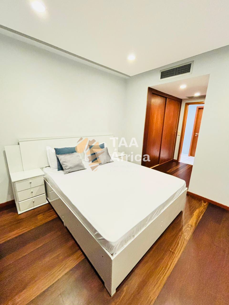 WhatsApp-Image-2025-10-28-at-16.31.36