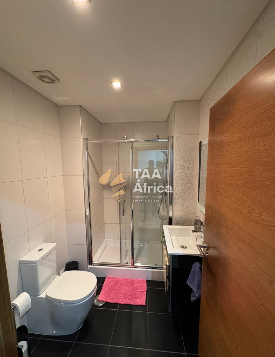 b1c70e417257487ab8c77f84274c5d64