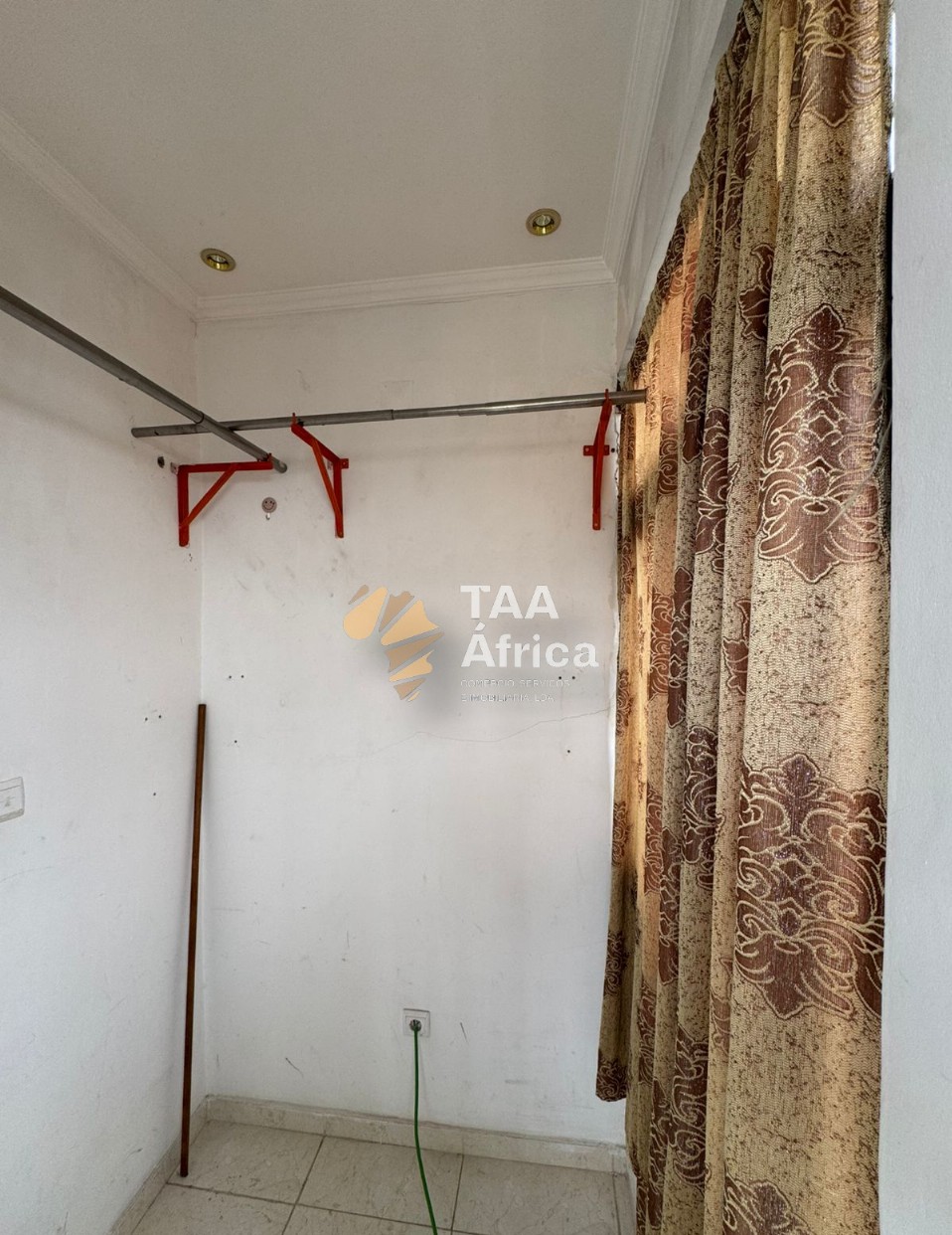 f37c04be2e3a481da8dab9c886ea430c