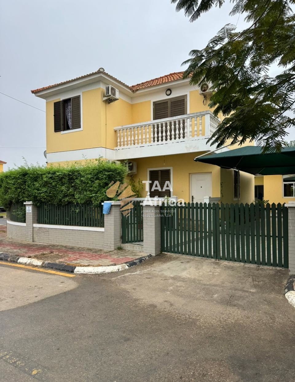 0e9a6057d8324bc0b6f66dd8bec63b24