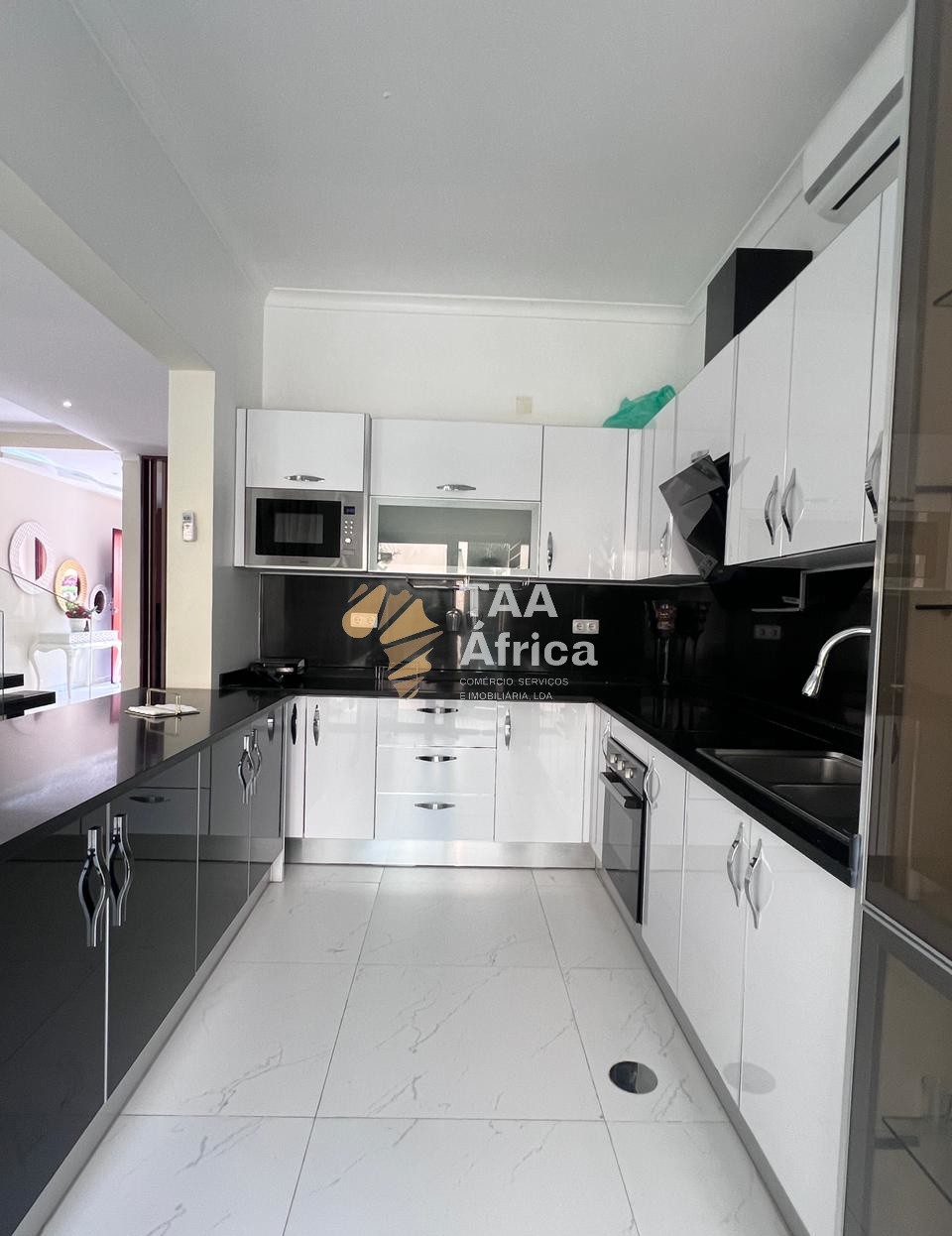 3193d6f67f3c4c5ca39c7a40b5cca92a