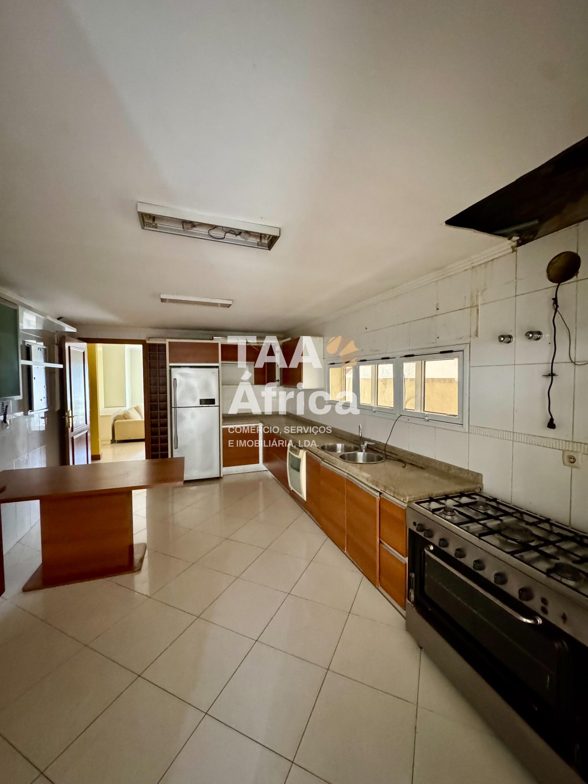 ab79179e-58b3-4a2b-be39-48a81994975a