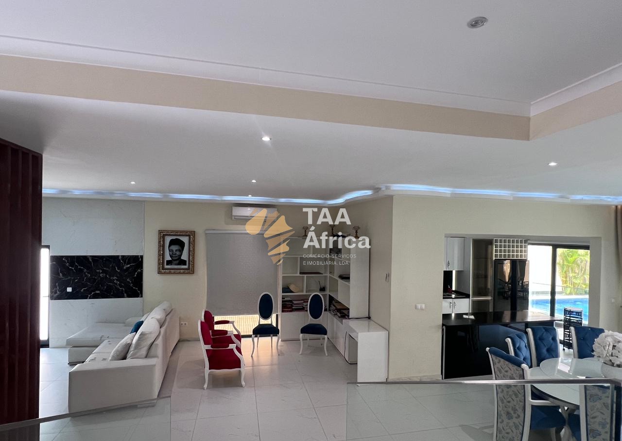 f420112e517d4bc0879c3448ea8bff46