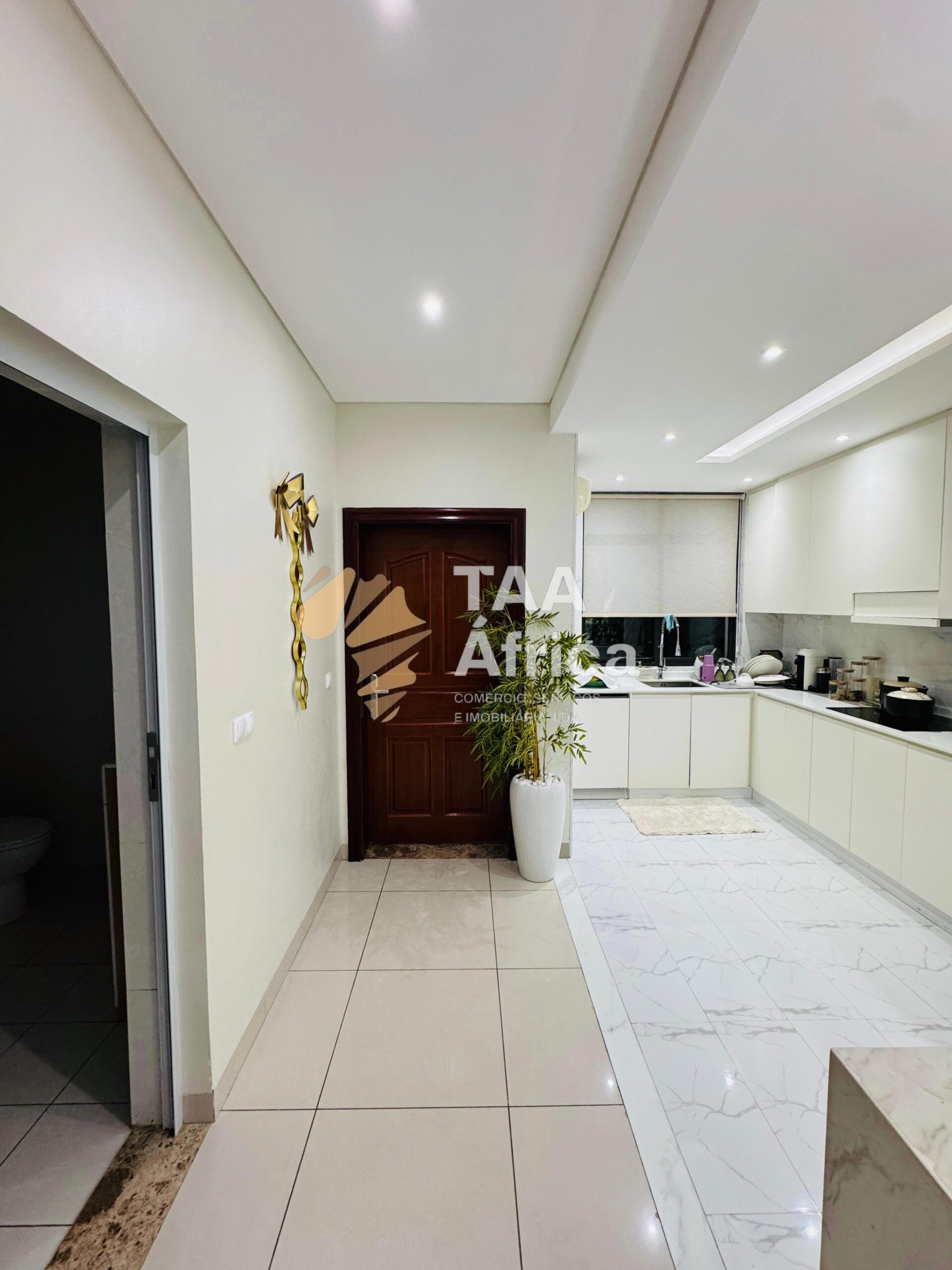 WhatsApp-Image-2025-12-18-at-19.40.02