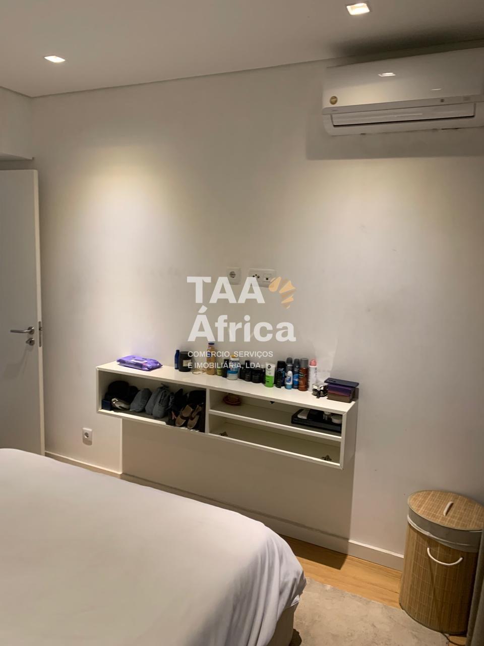 04f2f3a8-7947-4594-8aee-0b665aa46f9c