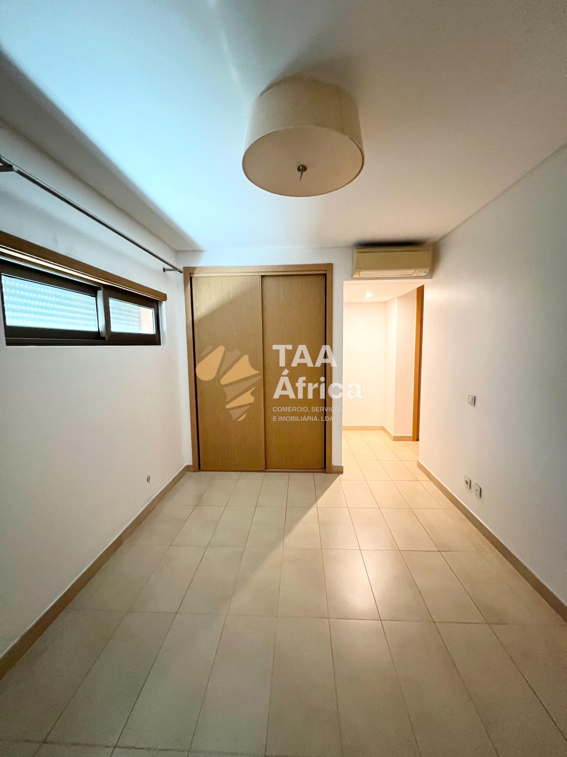 1f53496e-06e1-4c99-8df8-69099a2402a9