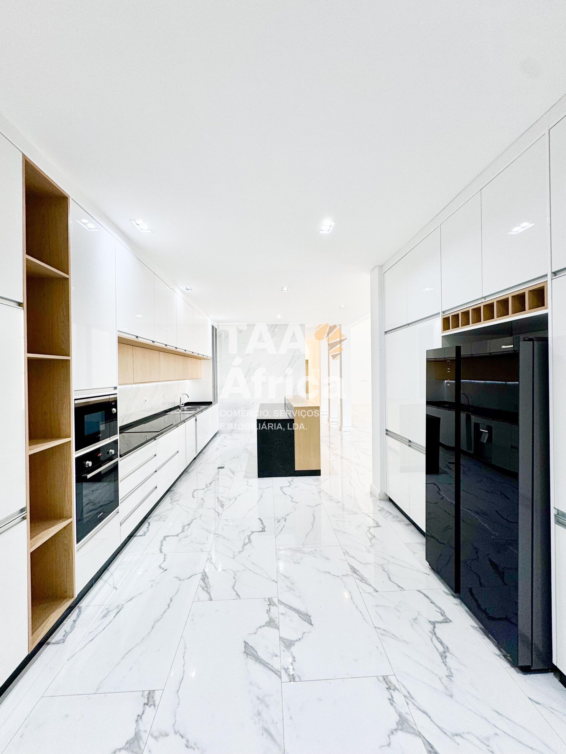 357eabb7-db33-44ce-b77b-b97c6a10ff1b