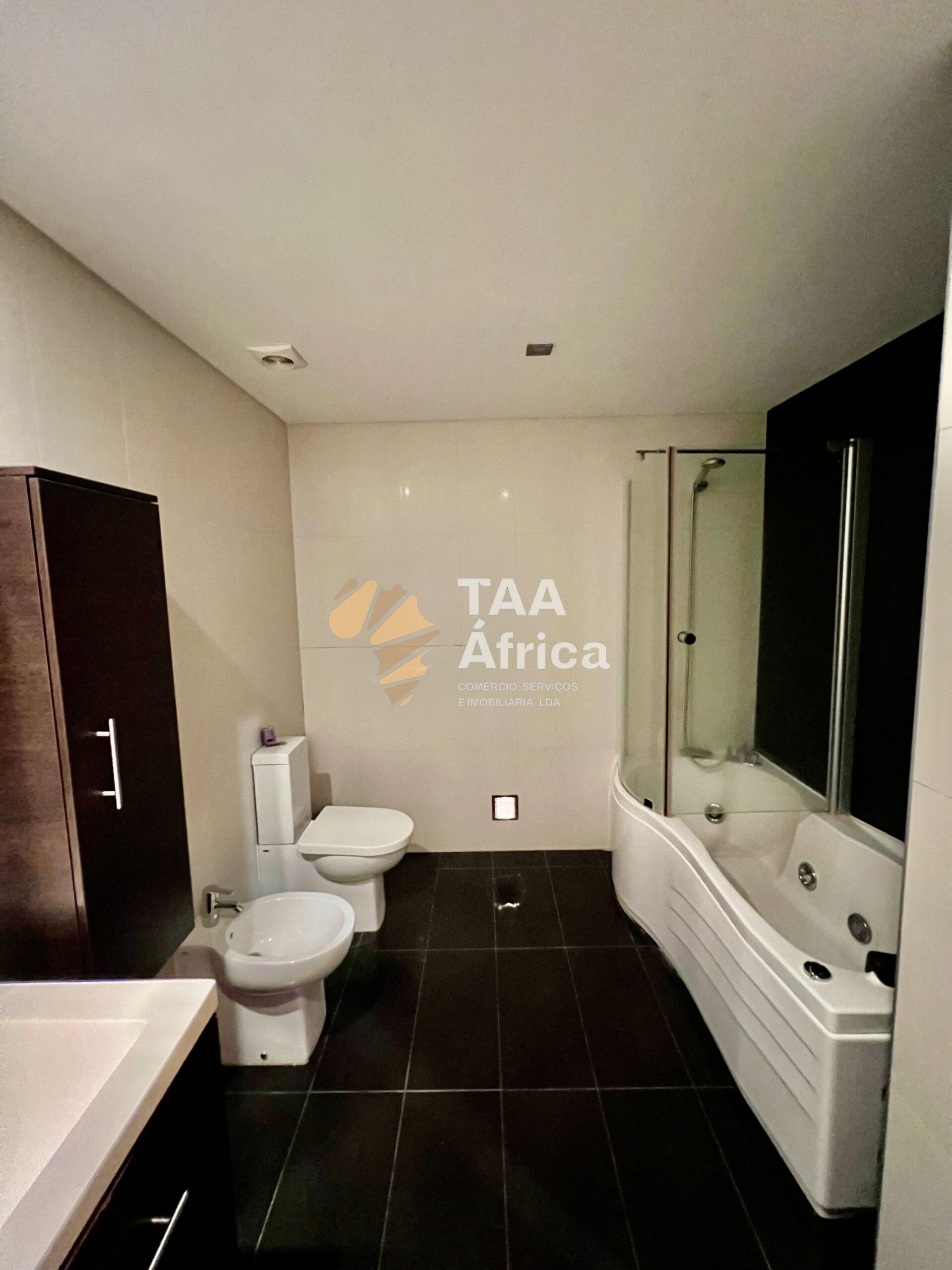 d0460b21-c031-435f-8544-caaf00495ddd