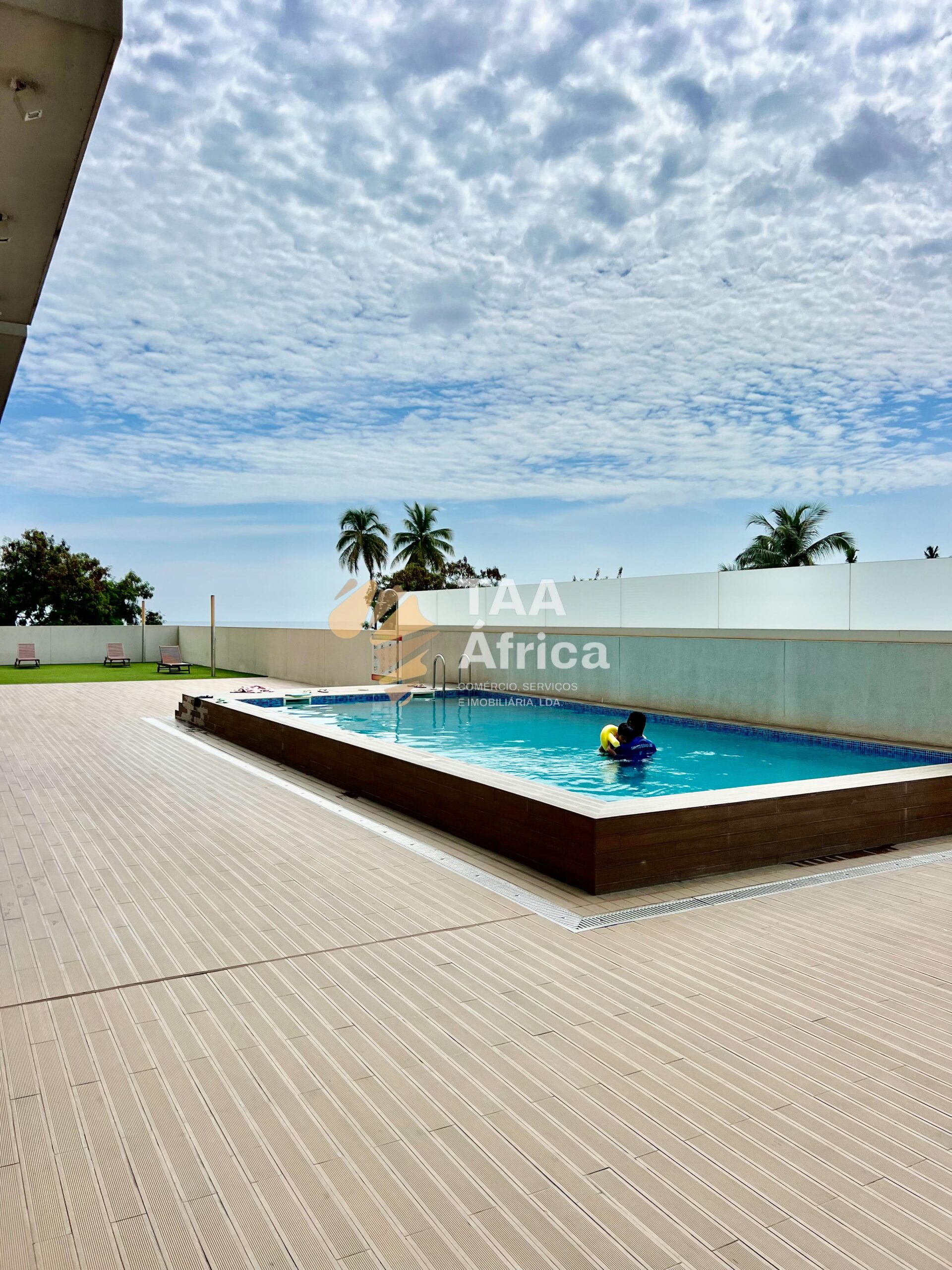 e98567ba-47cf-4978-bbb7-b3985ed3f926