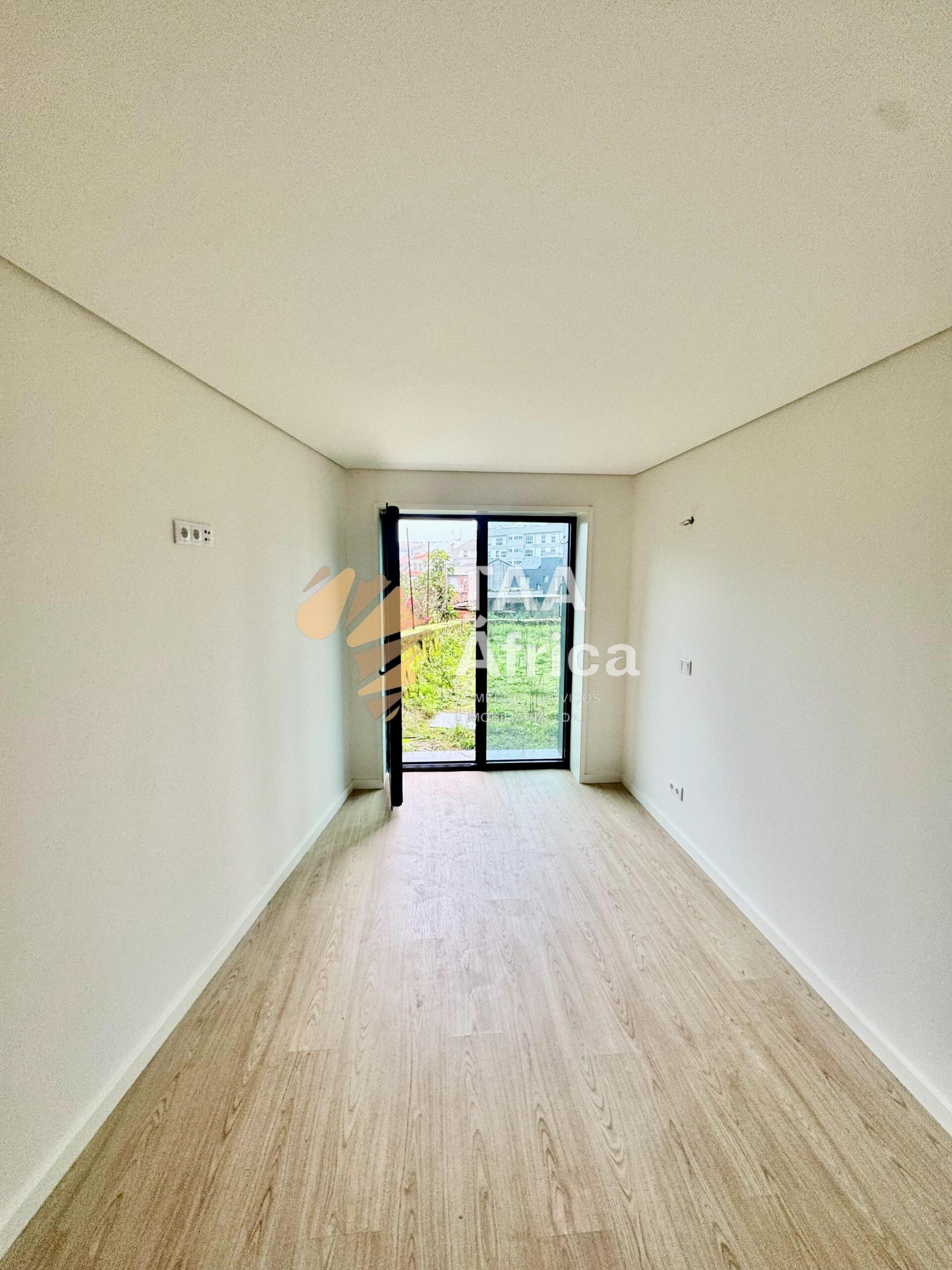 WhatsApp-Image-2026-02-18-at-23.56.45-12