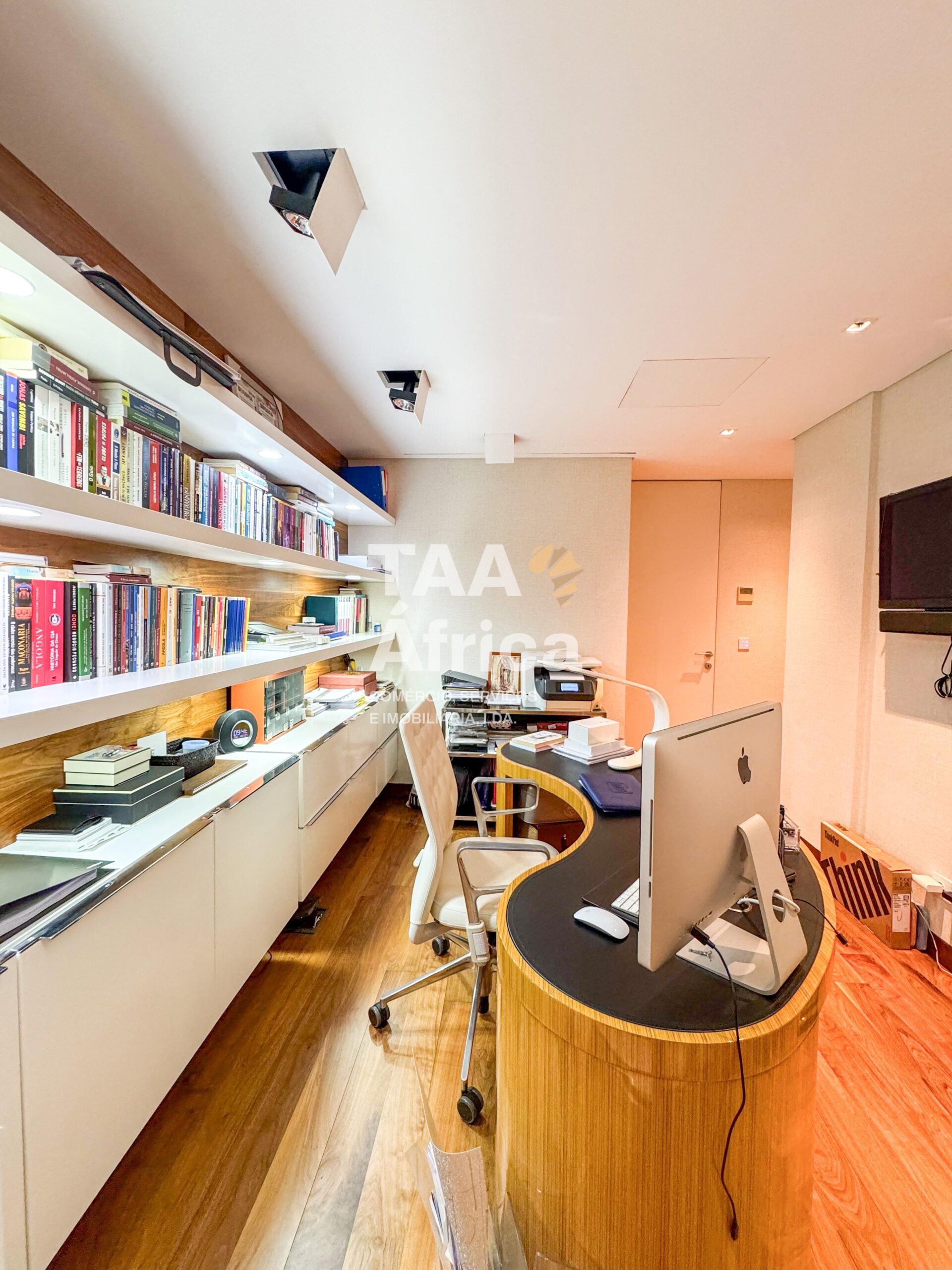 af0e0040-51c1-4d11-8d0f-b79db766e002