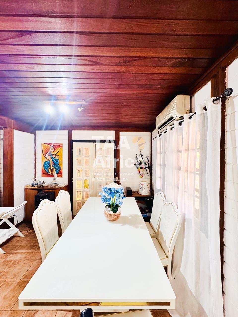 b4b3ed2e-4001-4fcc-a7dc-c7476ee6907e