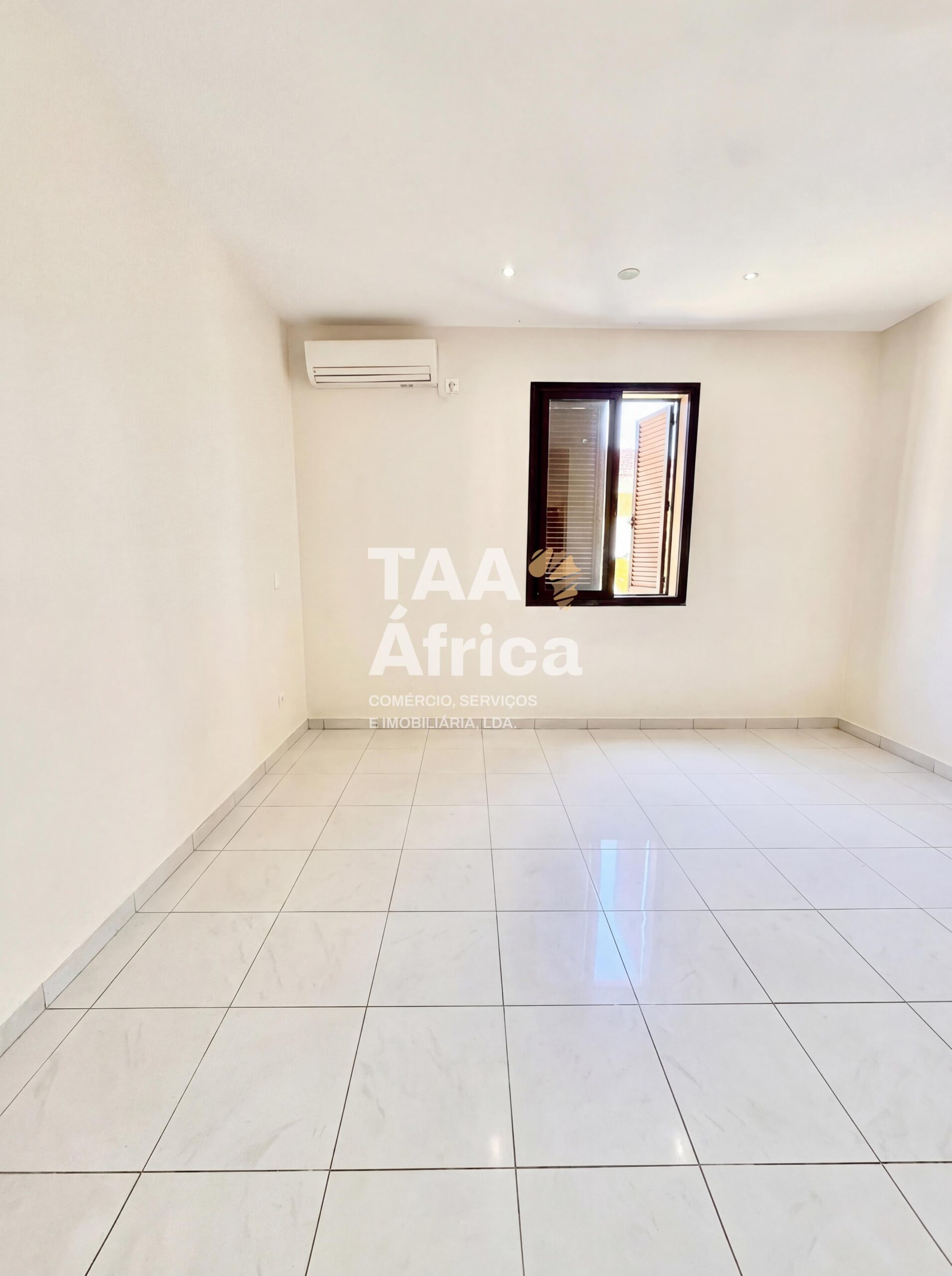 04697d38-b0da-430c-a301-02b90fe4cb26