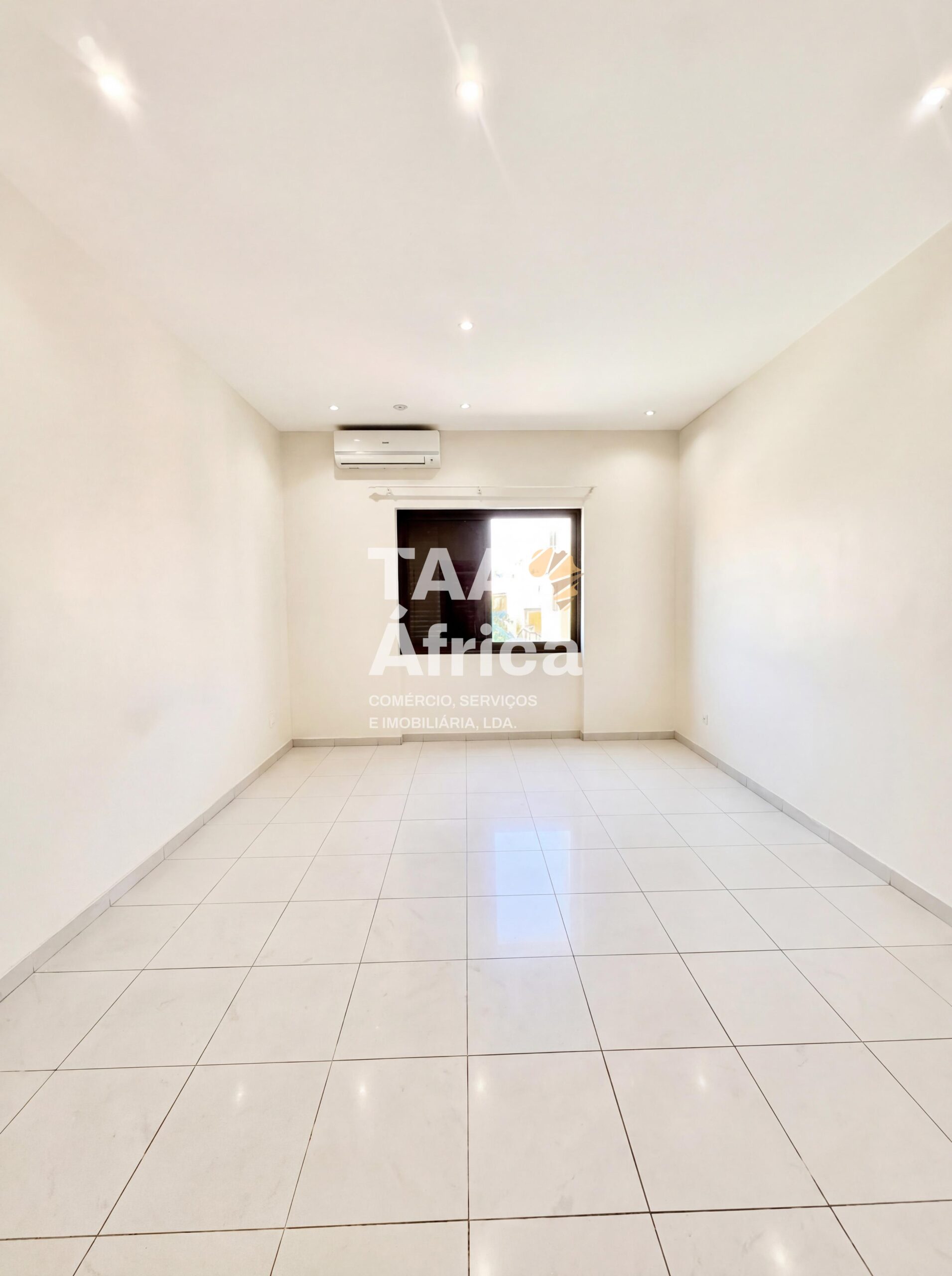 06e86012-347d-42a7-8713-b70c2e6b0590