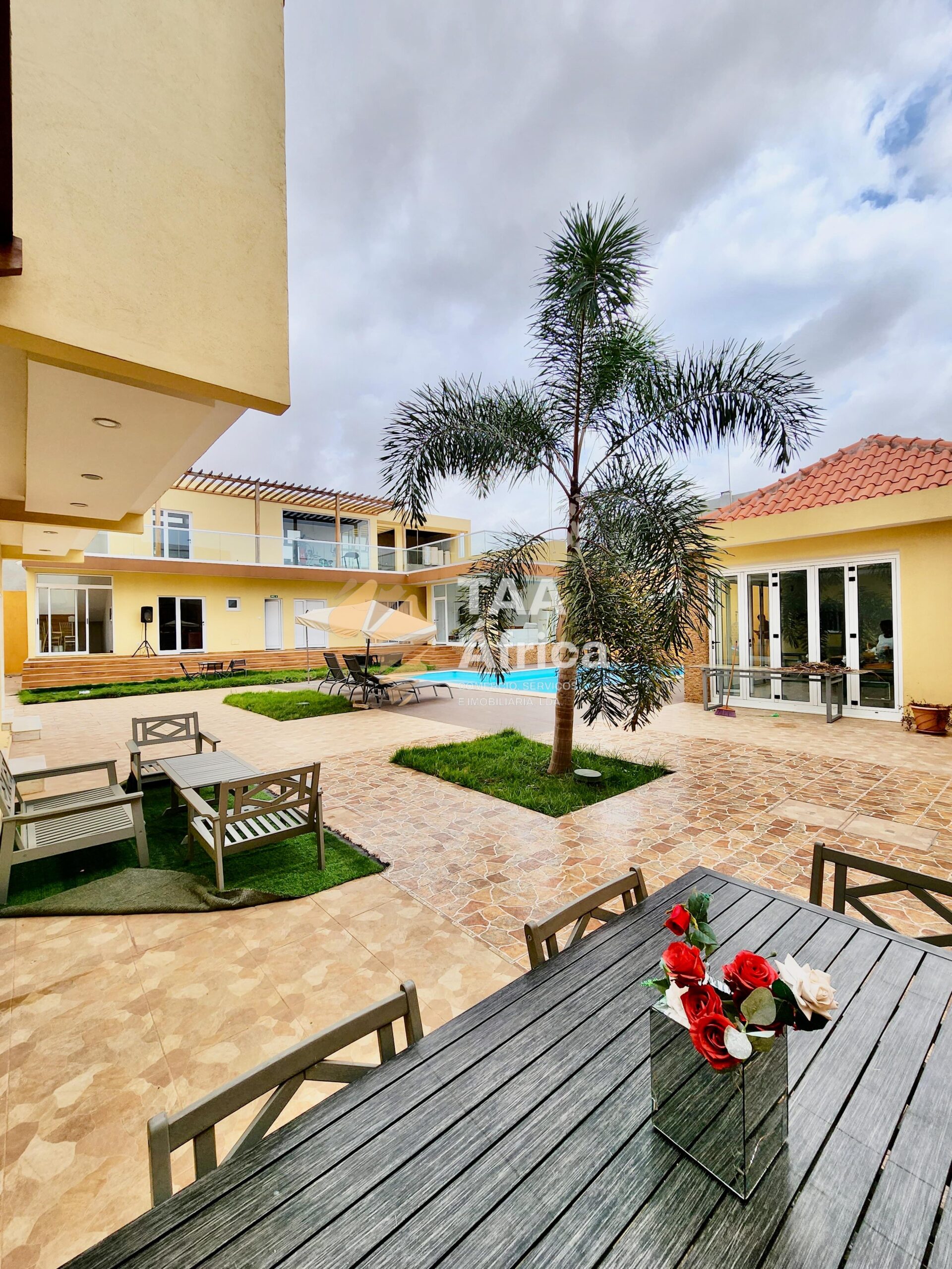 17ece0aa-2fba-4c20-a315-16e8f3bf8494