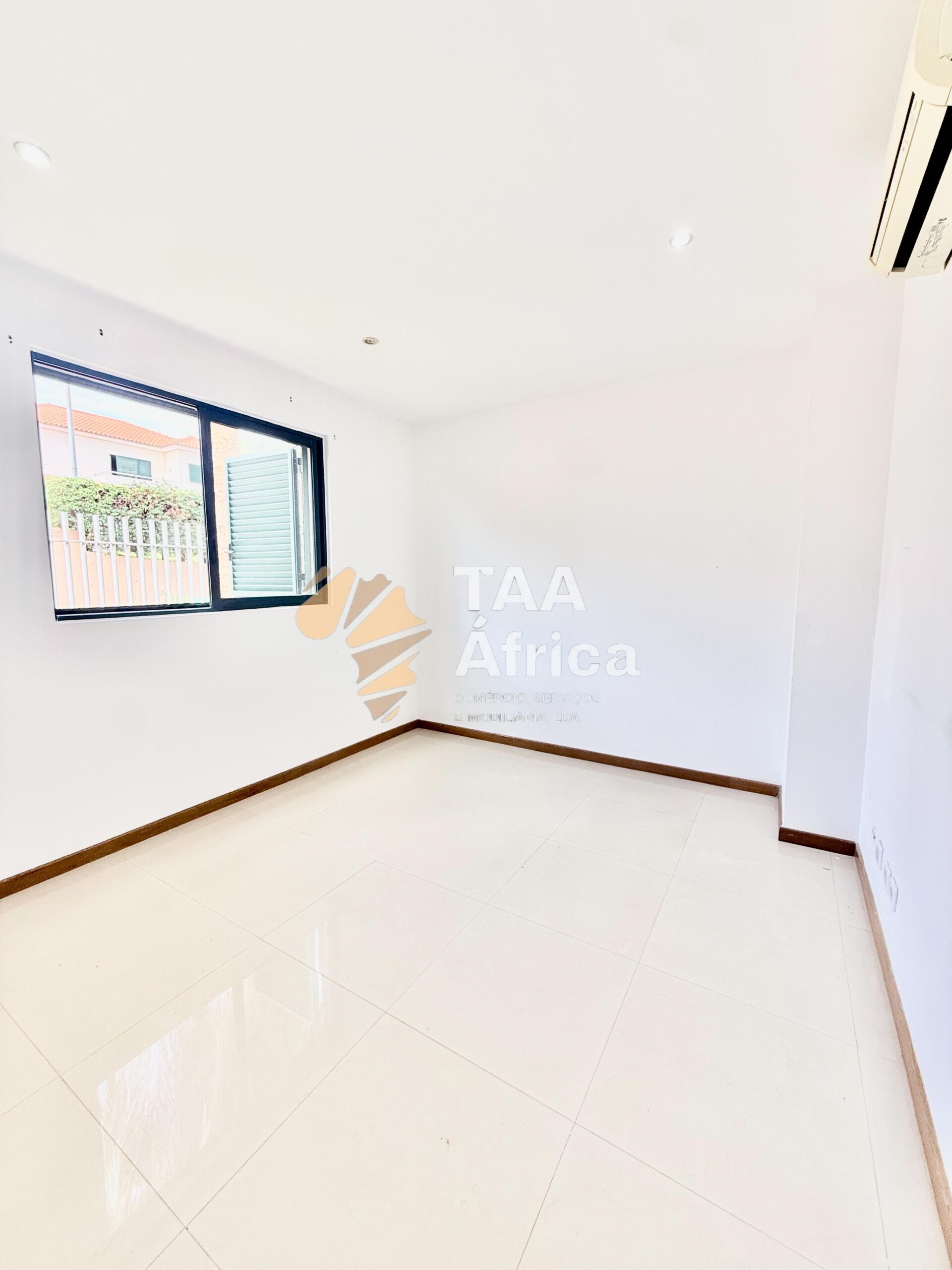 2b637f2d-1b6f-4e44-9337-5b0345973ffb