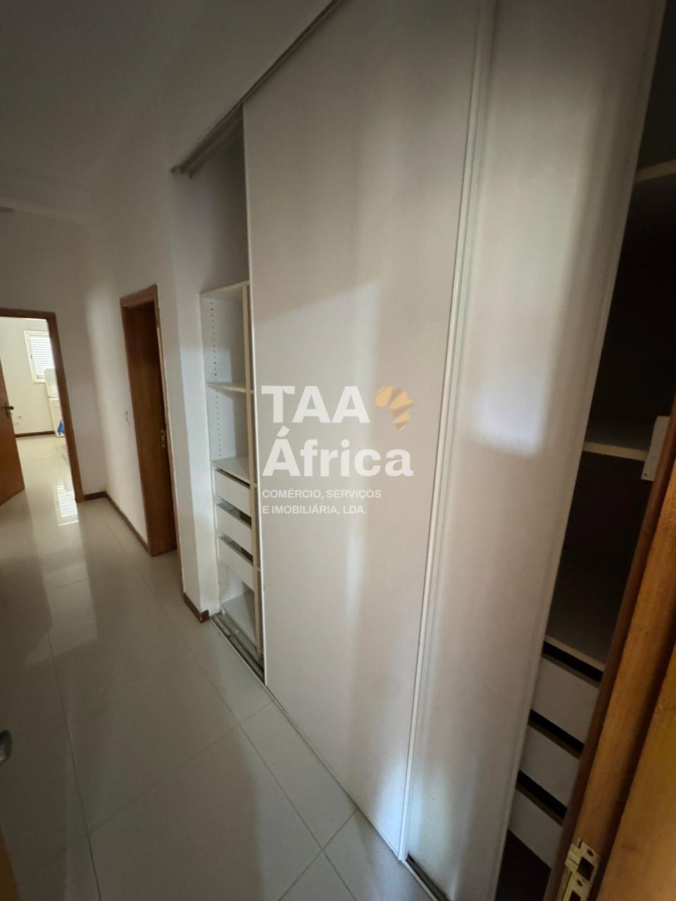 2bb90220-25b2-4d71-9088-1c68d47b7f86