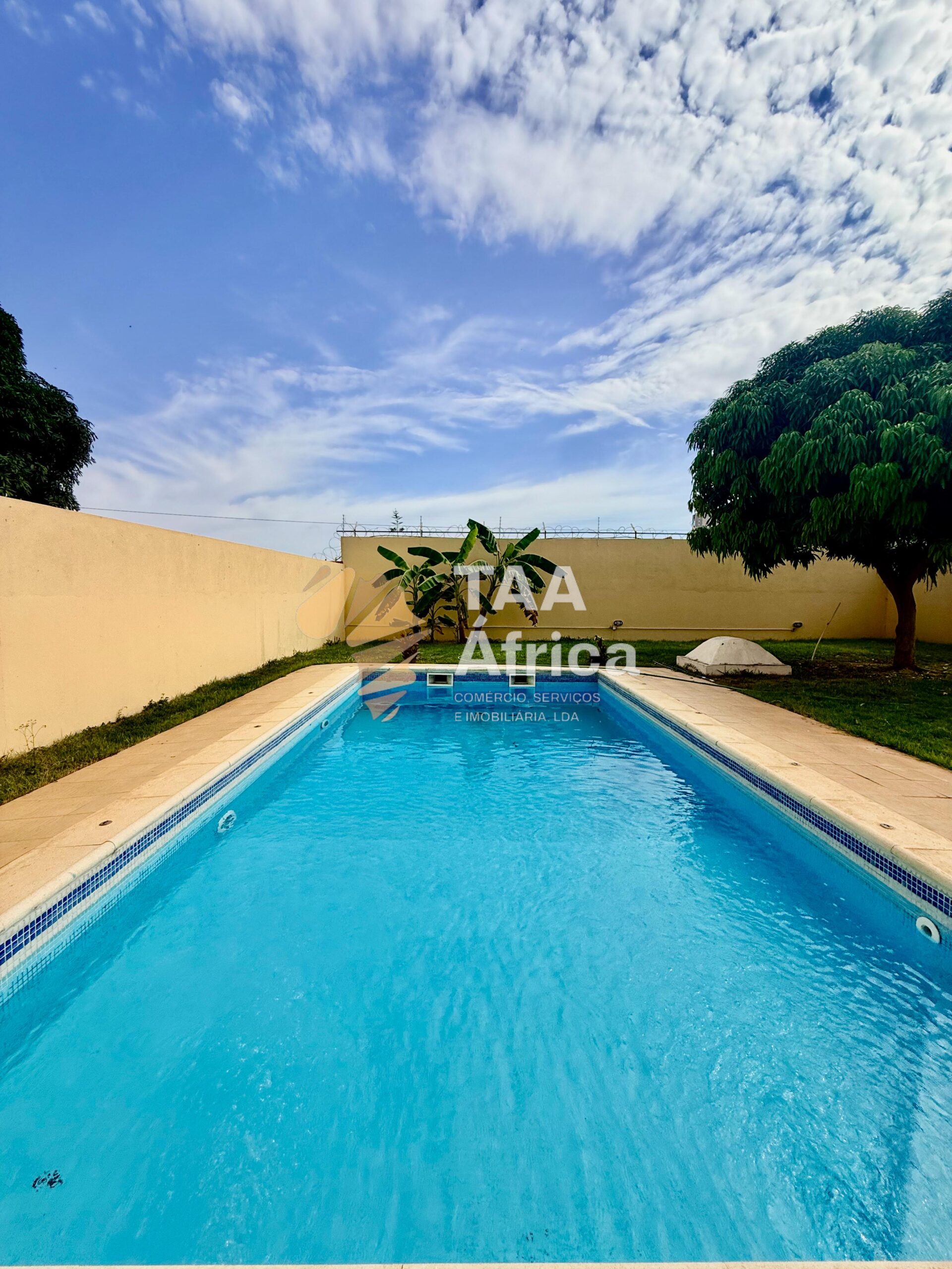 40f7014a-2e02-4fe8-9598-3c03b71d4ac2