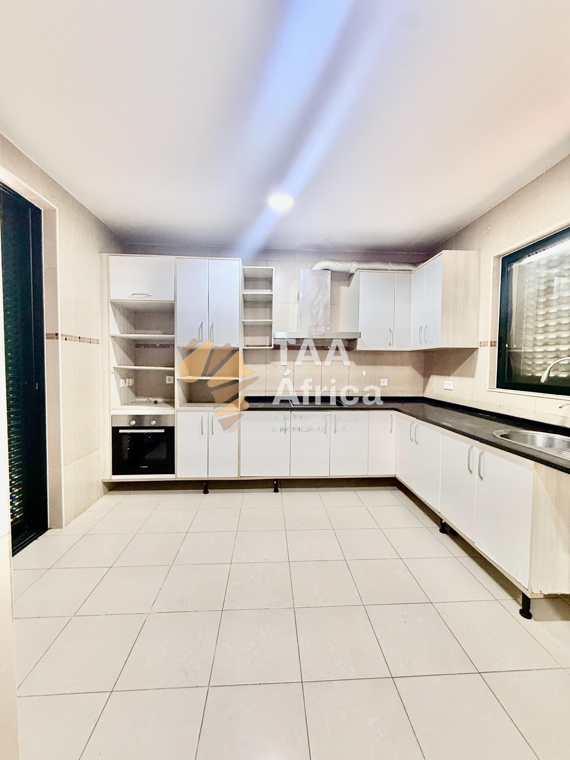 69afe0a6-5aec-471b-b1b5-912dacf4556d-1