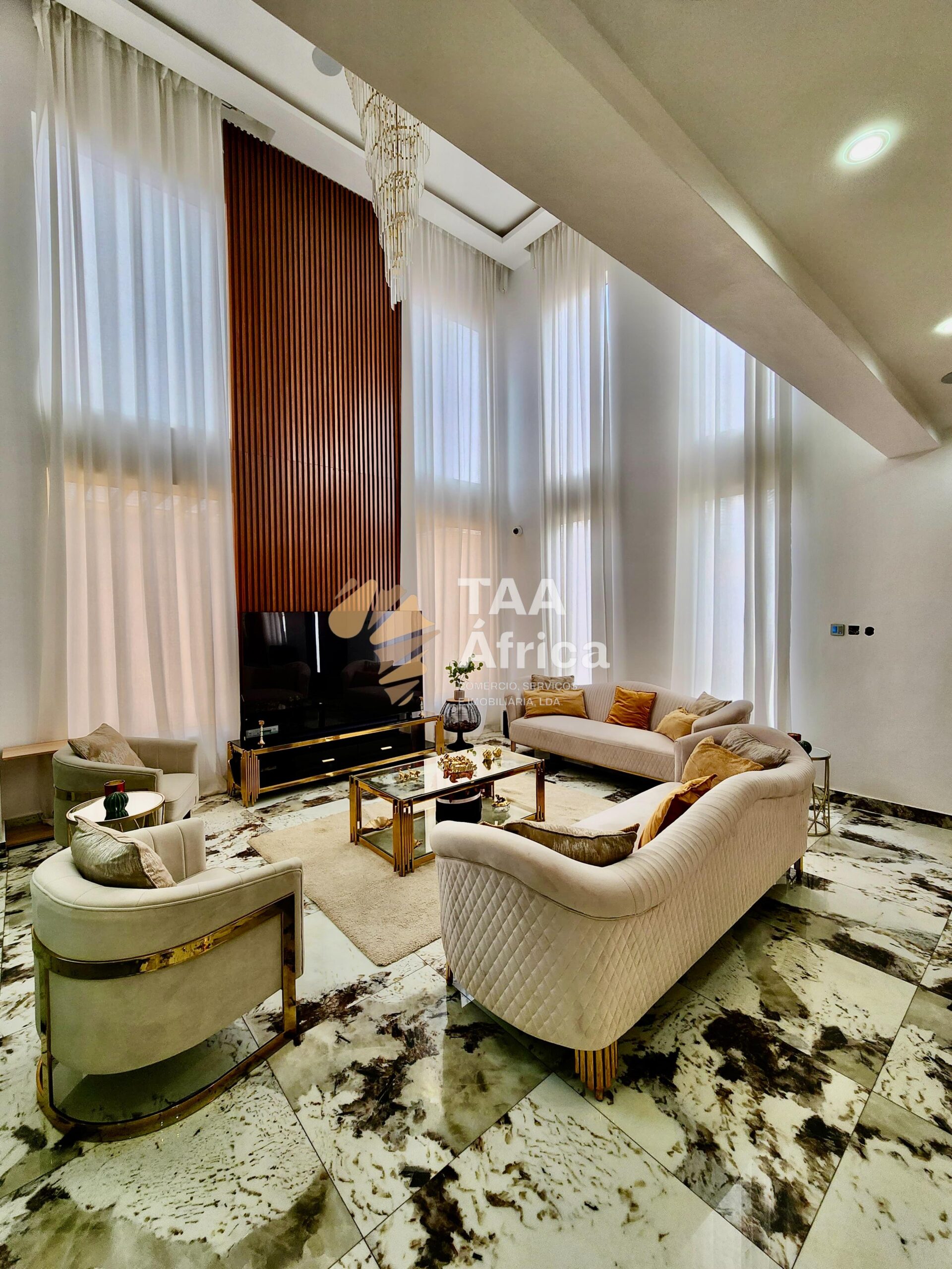 7ad49c92-56cb-4468-817f-22e1458c74a5