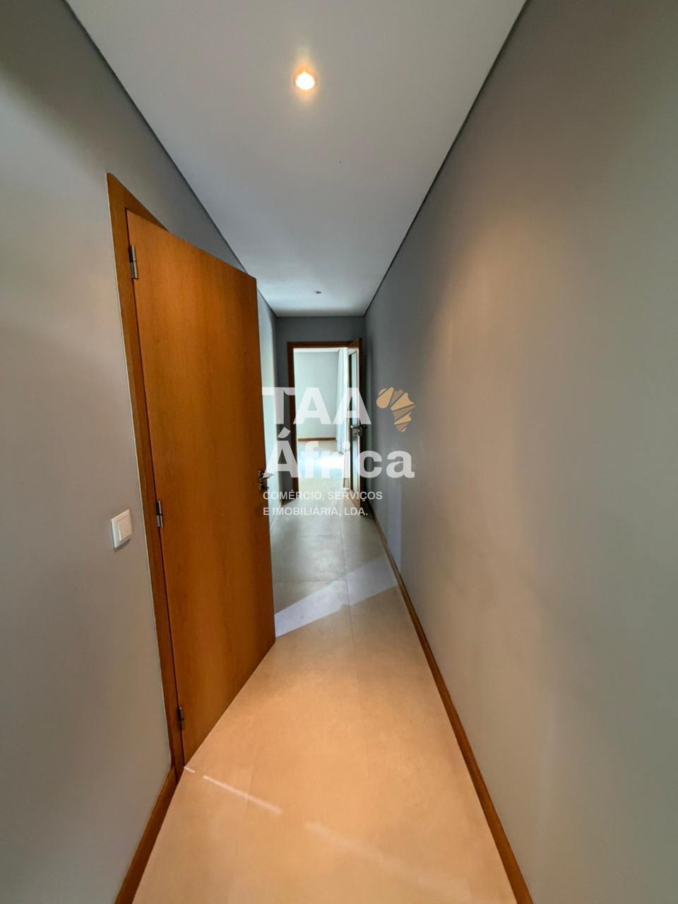 7fbb8c40-9d56-4074-b90c-5ea51541e7d0