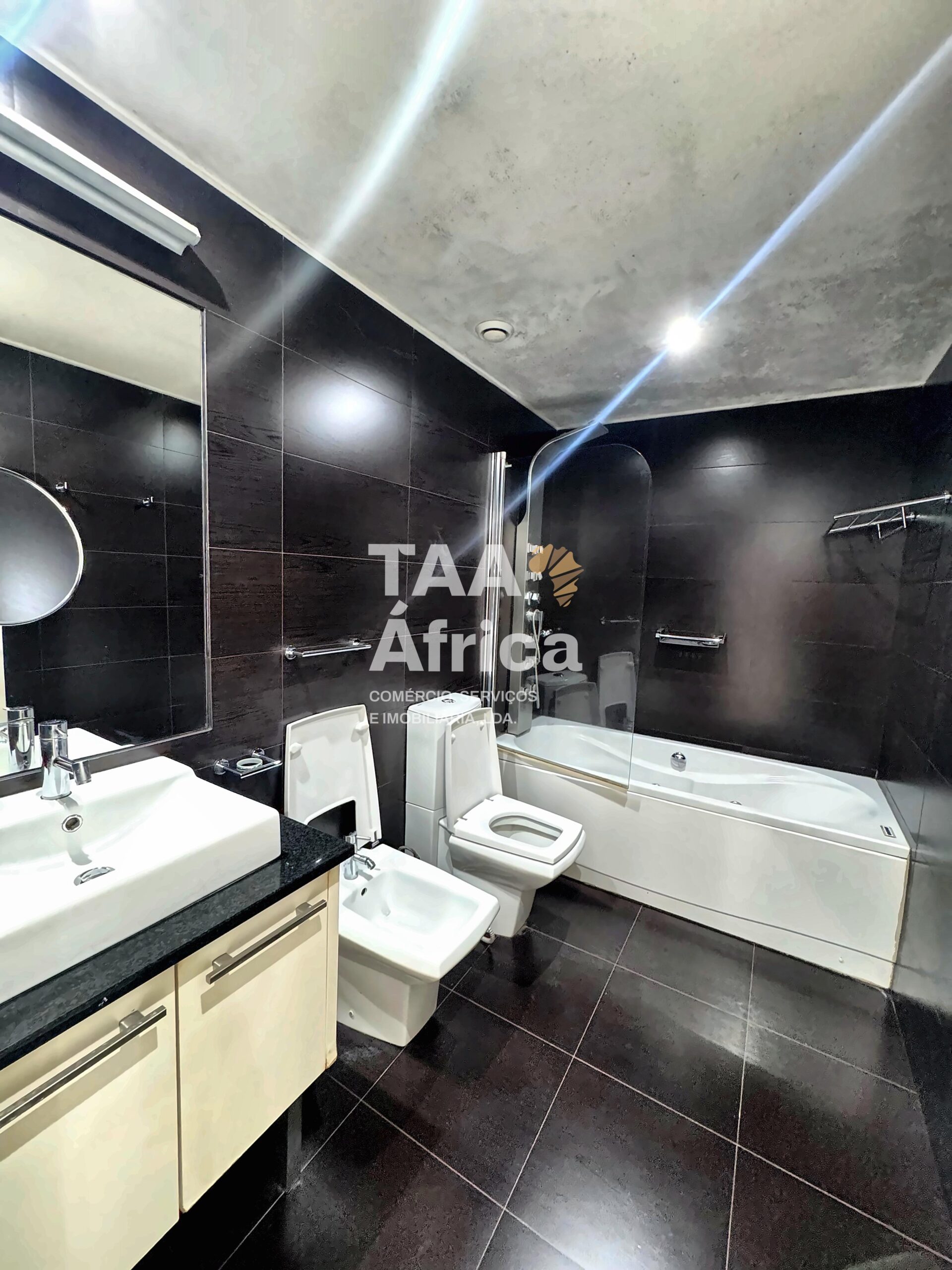 845e7498-cee8-4f1e-bd44-560c8a0d685a