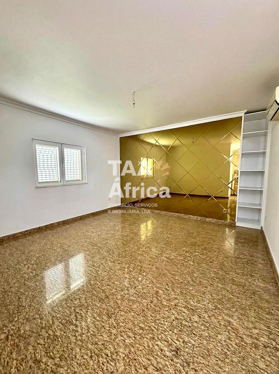 89667031-8a33-46b5-a0bd-56bec46a6492