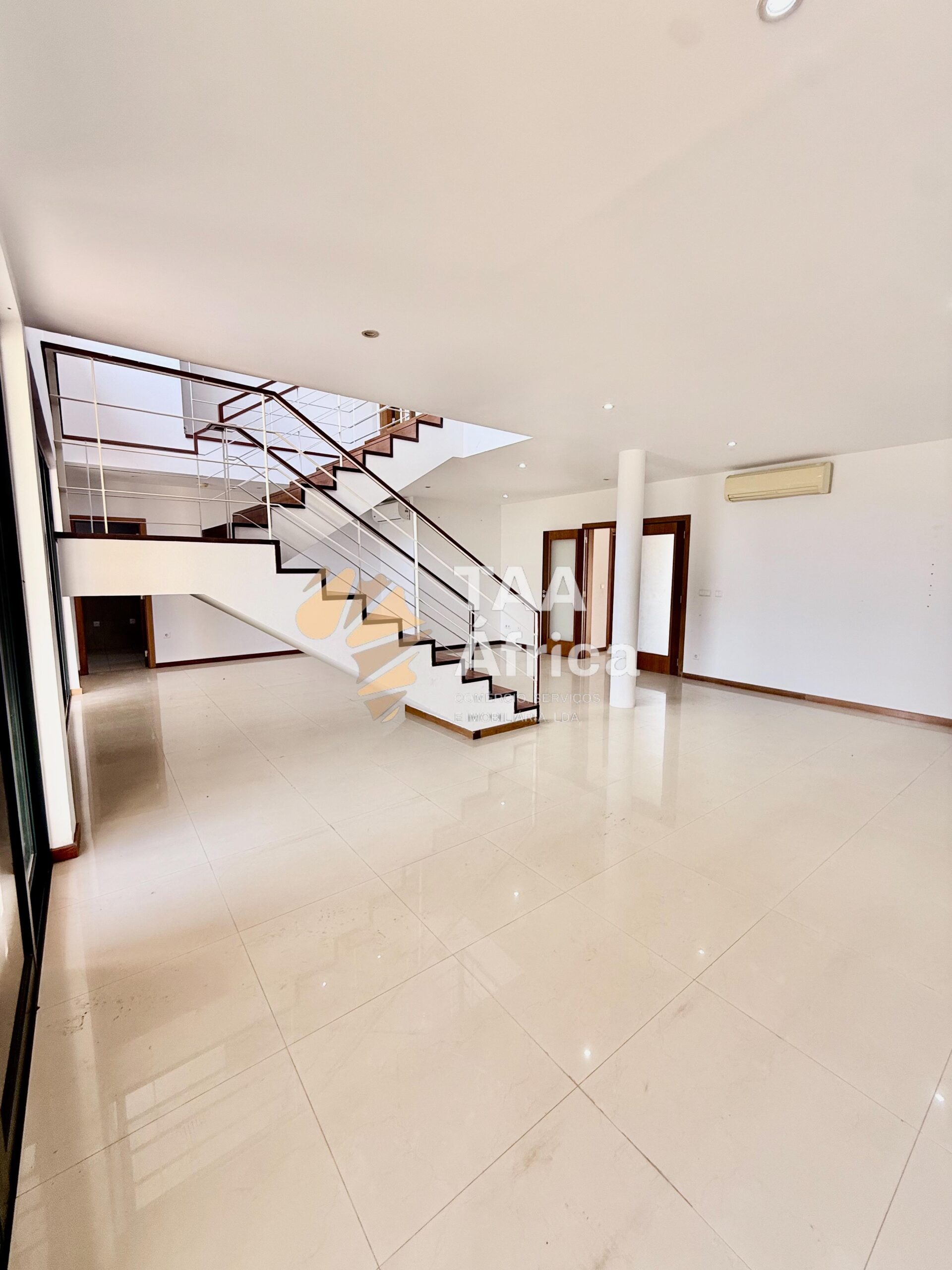 9d11b377-92c5-4bdc-abc9-cd3071e9f9af