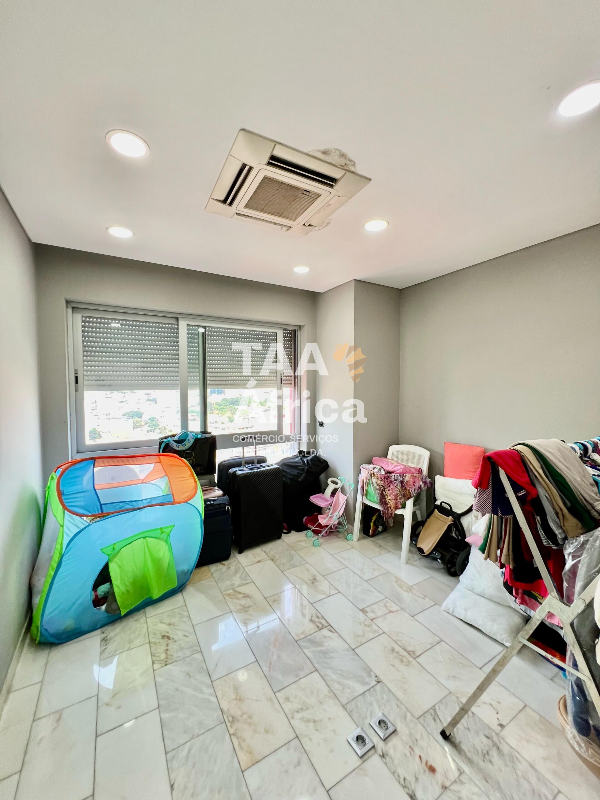 9f26710a-f5f0-4565-a4ff-ad6d1e792612