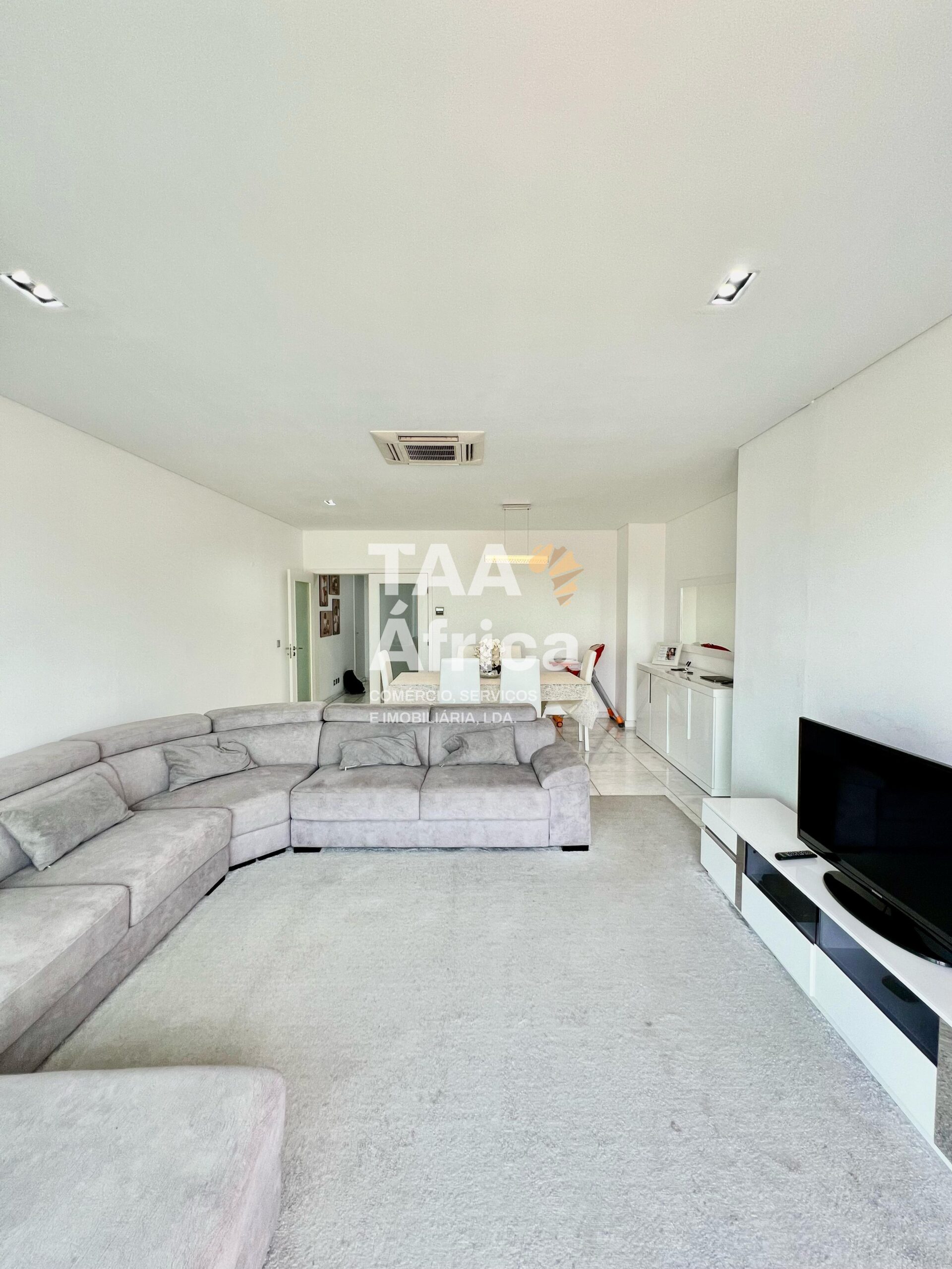 a7052607-d47c-408a-bb49-2a0adbcc97ef