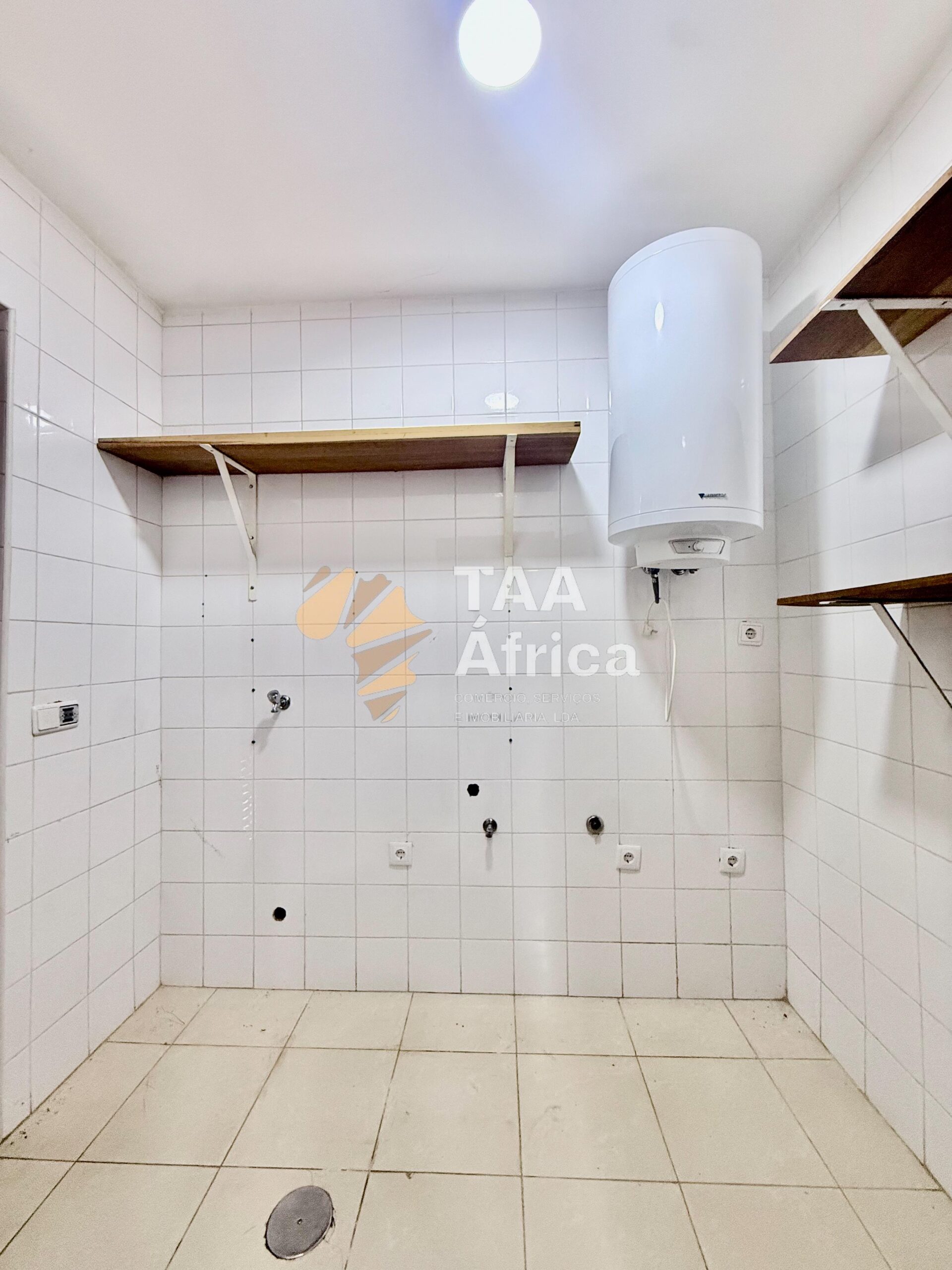 a9f263b4-27fe-46c5-aa9b-338abbf3ea75-1