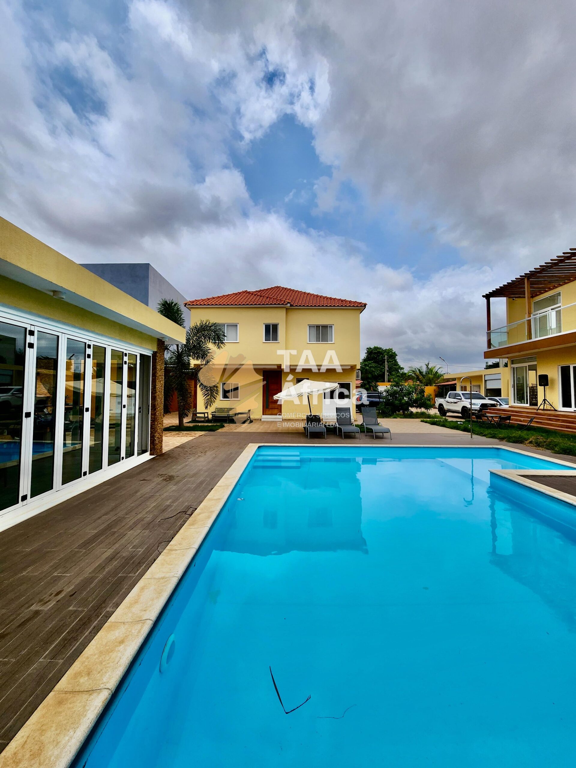 aaf602a8-f223-441d-92c3-3f4dd02ec7f9